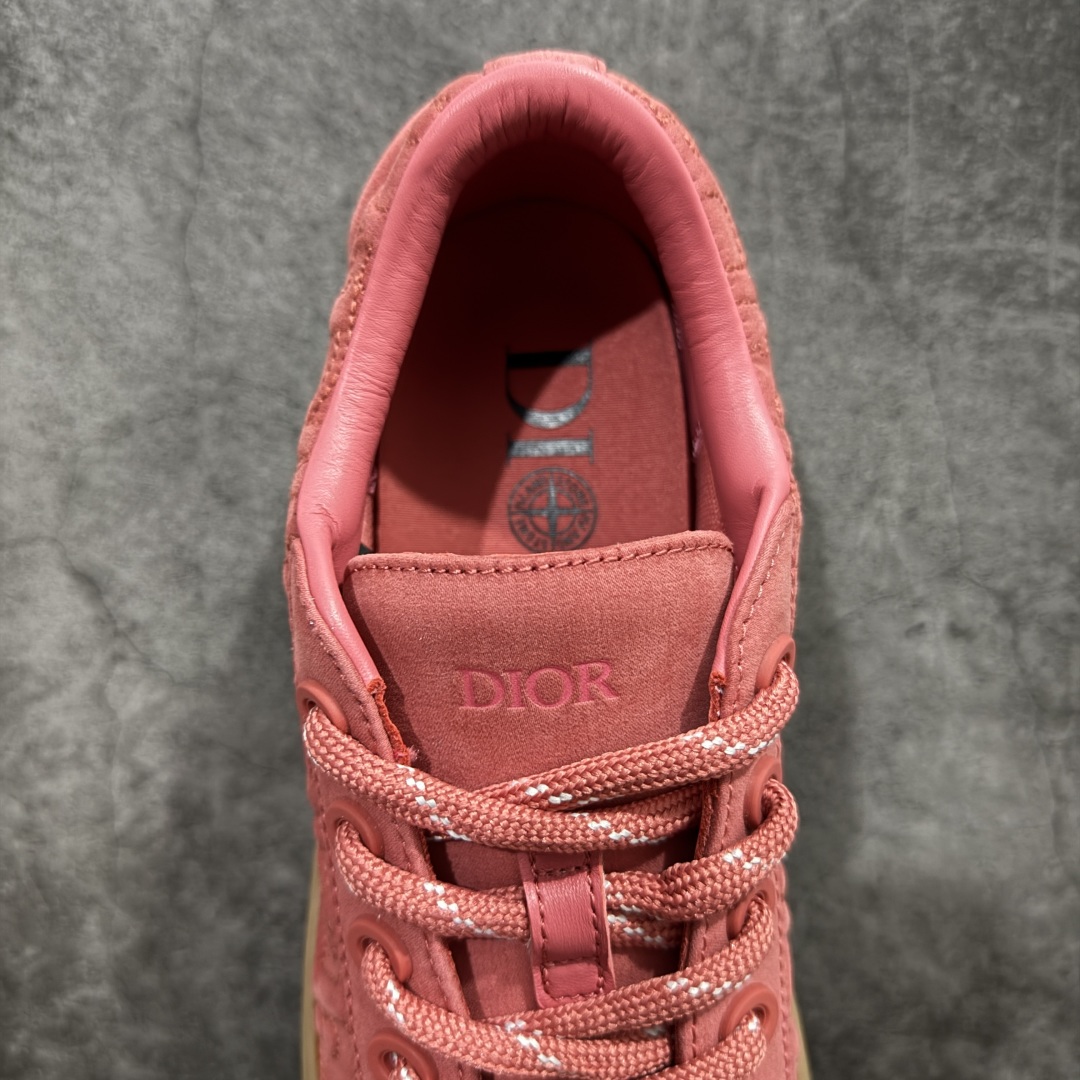 图片[8]-【总裁版本】Stone Island x Dior B33 Tennis Do Cotton 石头岛迪奥联名复古休闲板鞋 Dior B33 迪奥印花系带时尚运动板鞋网球鞋 全套原厂新版原纸板楦头开发 原厂特供皮料加持 原档数据大底 高频字母排版细节 还原 Zp 高端零售特供批次 2023秋季新品 彰显非凡的精湛工艺 重新诠释经典的网球鞋 时尚的廓形突显厚实感 采用全新的拉绒马海毛针织面料 突显柔软触感与富有层次感的流行色彩 搭配棕色绒面革镶片提升格调 别具一格的加垫鞋舌点缀以压花效果Dior标志 后侧点缀以Dior 30Avenue Montaigne标志 可为各式休闲造型增添时尚气质  尺码：40 41 42 43 44 45 46 编码：NM400430-莆田鞋批发中心