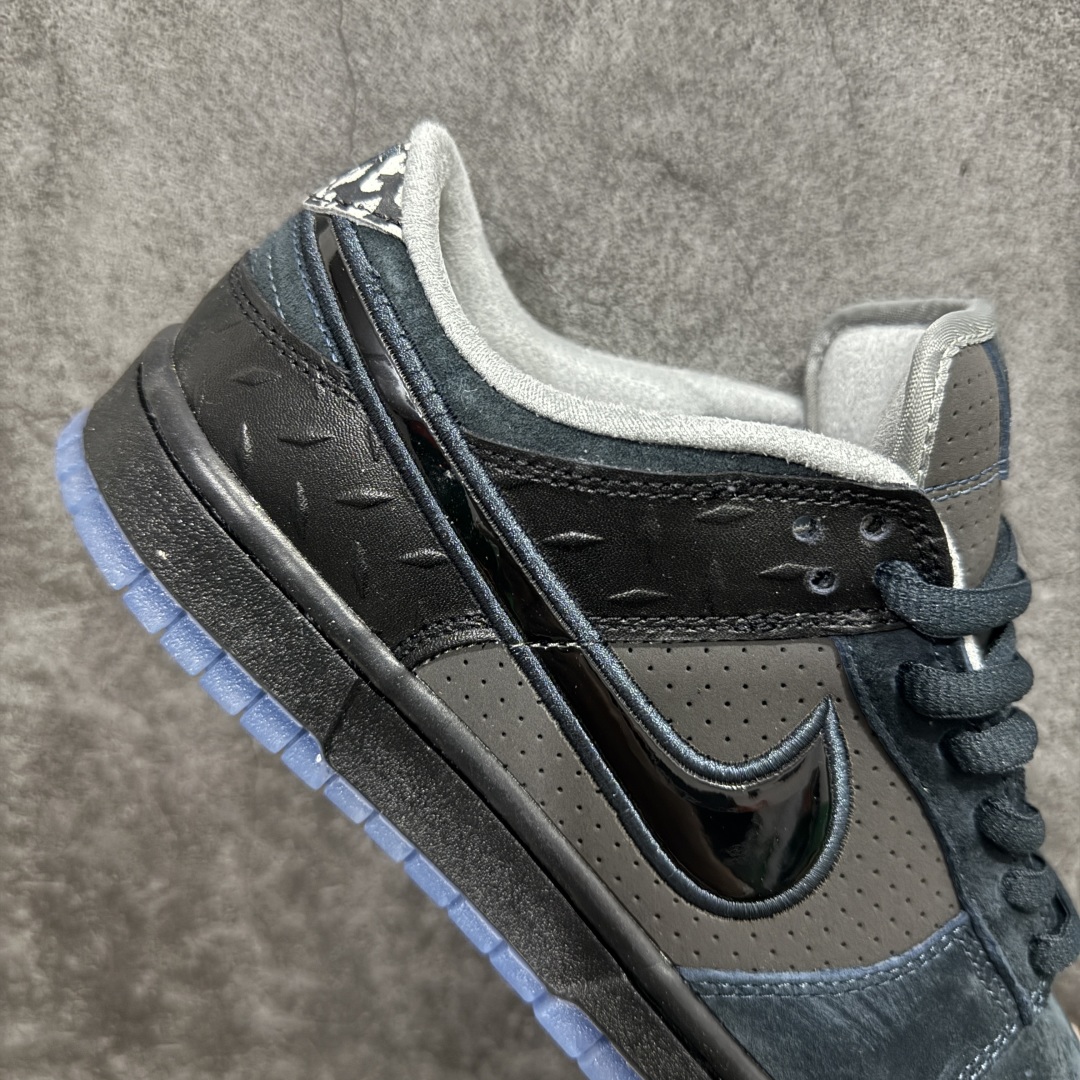 图片[7]-【纯原Z版】Division Street x Nk Dunk Low \”Oregon Black\” 俄勒冈隐藏配色 低帮休闲板鞋 HV1470-001rn#配色整体配色以灰色为主调，设计上，鞋头区域选用了柔软的麂皮材质，呈现出丰富的质感。后跟处环绕着麂皮细节，并以该系列标志性的立体羽毛雕塑作为点缀。r 尺码：36 36.5 37.5 38 38.5 39 40 40.5 41 42 42.5 43 44 44.5 45 46 47.5 编码：LJ270290-莆田鞋批发中心