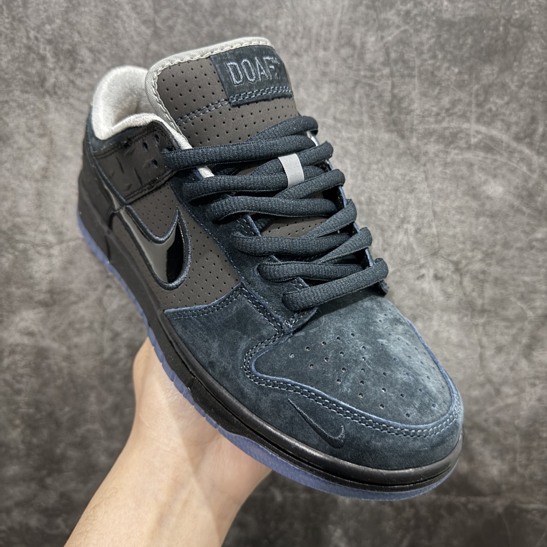 图片[3]-【纯原Z版】Division Street x Nk Dunk Low \”Oregon Black\” 俄勒冈隐藏配色 低帮休闲板鞋 HV1470-001rn#配色整体配色以灰色为主调，设计上，鞋头区域选用了柔软的麂皮材质，呈现出丰富的质感。后跟处环绕着麂皮细节，并以该系列标志性的立体羽毛雕塑作为点缀。r 尺码：36 36.5 37.5 38 38.5 39 40 40.5 41 42 42.5 43 44 44.5 45 46 47.5 编码：LJ270290-莆田鞋批发中心