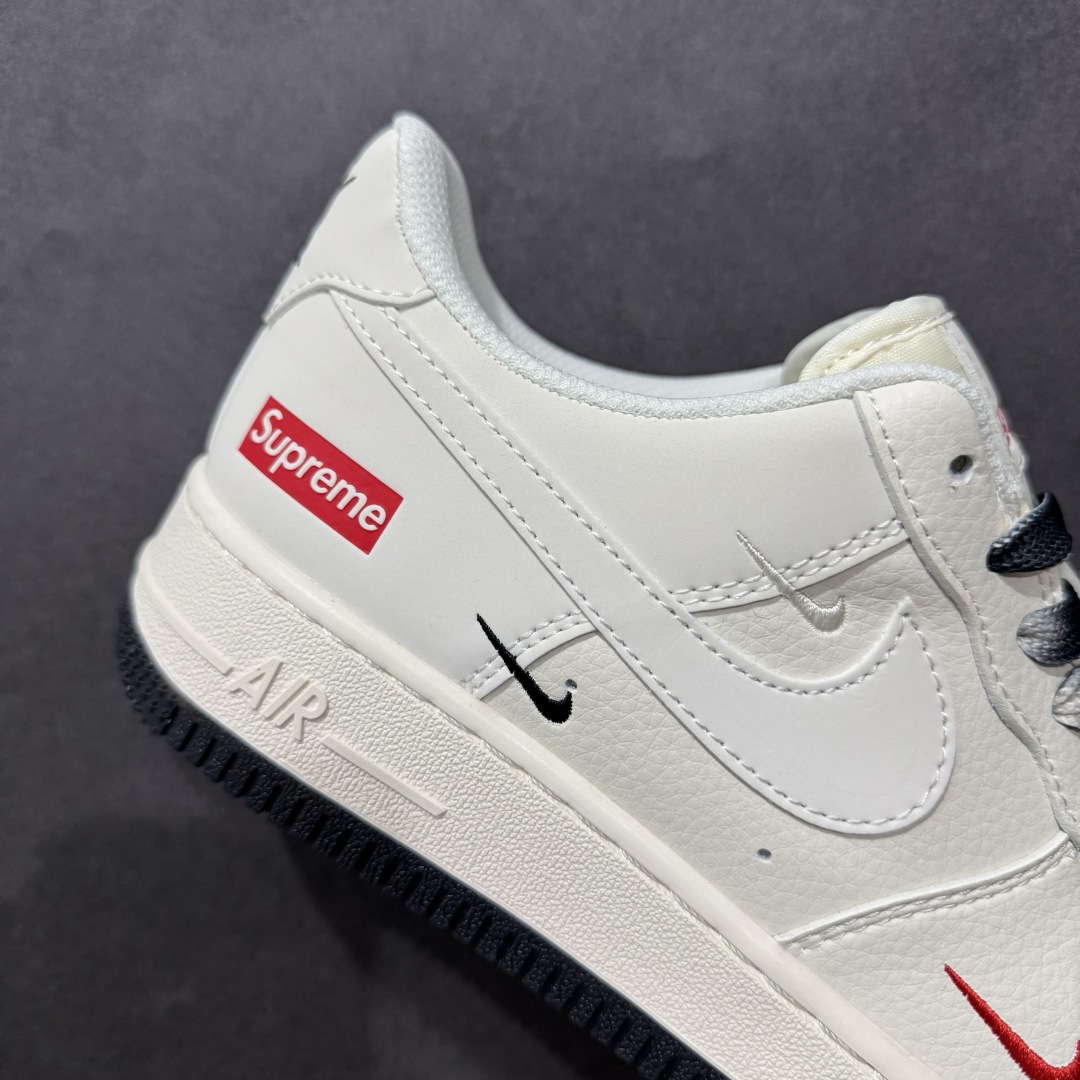 图片[6]-【定制版】Nk Air Force 1\’07 Low Sup联名 米白双色底 空军一号低帮休闲板鞋 XZ6188-017rn#原楦头原纸板 原装鞋盒 定制五金配件 内置全掌气垫 原厂鞋底 r 尺码：36 36.5 37.5 38 38.5 39 40 40.5 41 42 42.5 43 44 44.5 45  编码：HXS310320-莆田鞋批发中心