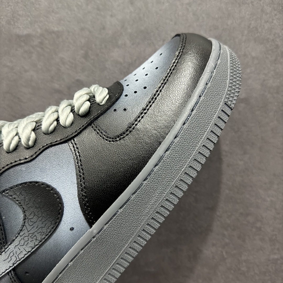 图片[5]-【定制版】Nk Air Force 1\’07 Low \”Night Storm\” 暗夜风暴 空军一号定制低帮秋冬休闲板鞋 YD2425-101rn#灵感来源于暗夜风暴的恐怖感，夜幕如一块沉重的黑布，严严实实地笼罩着大地。狂风在这无尽的黑暗中肆意呼啸，似一头愤怒的史前巨兽，宣泄着它的狂暴与力量r 尺码：36 36.5 37.5 38 38.5 39 40 40.5 41 42 42.5 43 44 44.5 45  编码：HXS310320-莆田鞋批发中心