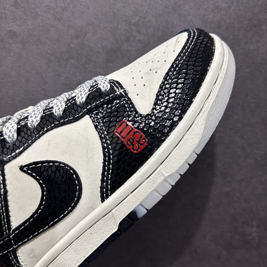 【定制版】Nk SB Dunk Low UN联名蛇年限定 双色黑蛇 周年高端定制 低帮休闲板鞋 AG3702-853