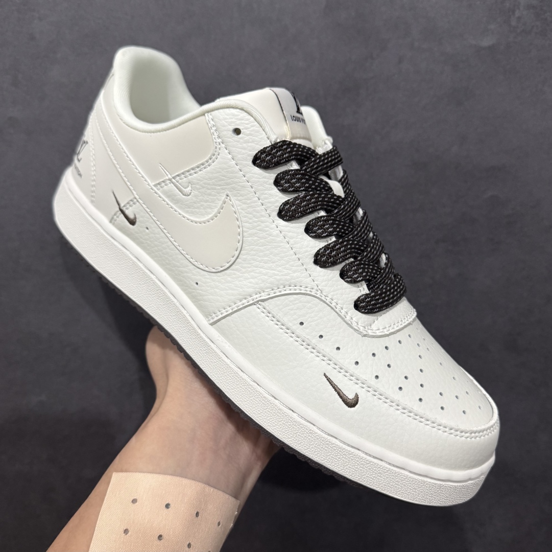 图片[3]-【定制版】Nike Court Vision Low x Louis Vuitton 白棕三小钩满天星n休闲运动板鞋 纯原版本n低帮百搭透气休闲运动板鞋，经典耐用的设计n兼顾舒适脚感和出众风范，演绎匠心之作n结构性的支撑贴合感结合复古篮球设计，塑就场外全明星风范官方货号: FD5188 122n码数：36 36.5 37.5 38 38.5 39 40 40.5 41 42 42.5 43 44 44.5 45 编码：CC260280-莆田鞋批发中心