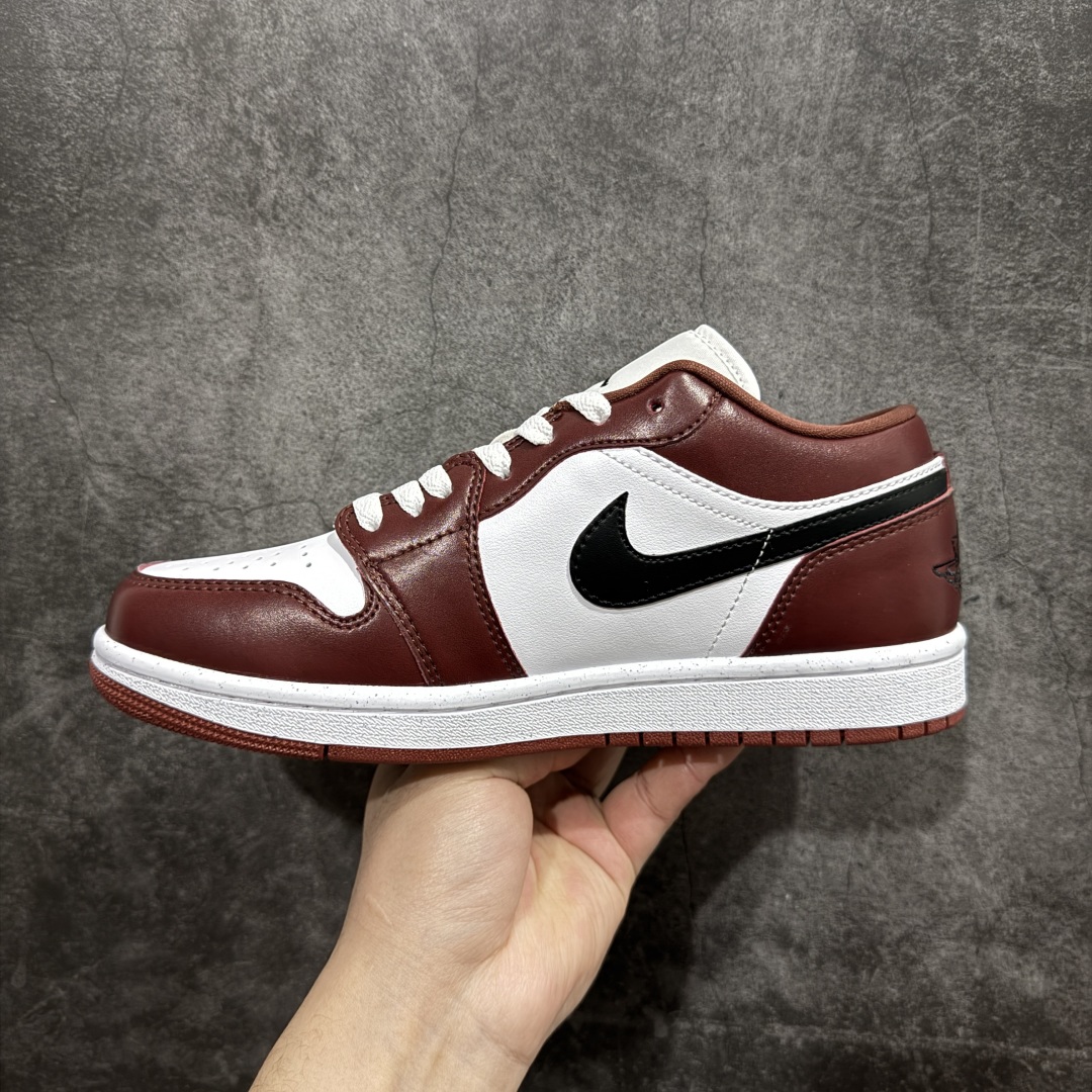 图片[2]-【K版】Air Jordan AJ1 Low 低帮 白酒红黑 HF3148-102nn全新流水线出品 DT版本唯一平替选择 市场第二梯队最强版 全部原鞋开发 原楦原纸板开发 全鞋电脑针车 原厂内置全掌气垫 原盒内在原标 唯一Zp原版鞋带绑法 免检产品 全新2022版型 全头层皮料 完美零毛边处理 原厂配置全掌气垫 价格定位良心 几十个配色陆续出货 SIZE：36 36.5 37.5 38 38.5 39 40 40.5 41 42 42.5 43 44 44.5 45 46 47.5 编码：LDS230250-莆田鞋批发中心