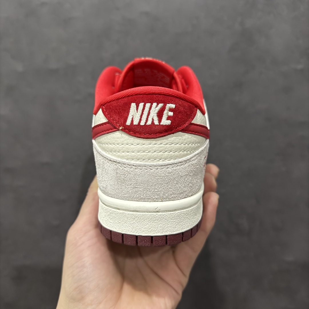 图片[4]-【定制版】Nk SB Dunk Low 斯图西联名 猪八红勾 周年高端定制 低帮休闲板鞋 KK1333-021rn#定制鞋盒 大厂纯原品质出货 超高清洁度 皮料切割干净无任何毛边 细节完美 r 尺码：36 36.5 37.5 38 38.5 39 40 40.5 41 42 42.5 43 44 44.5 45  编码：HXS320340-莆田鞋批发中心