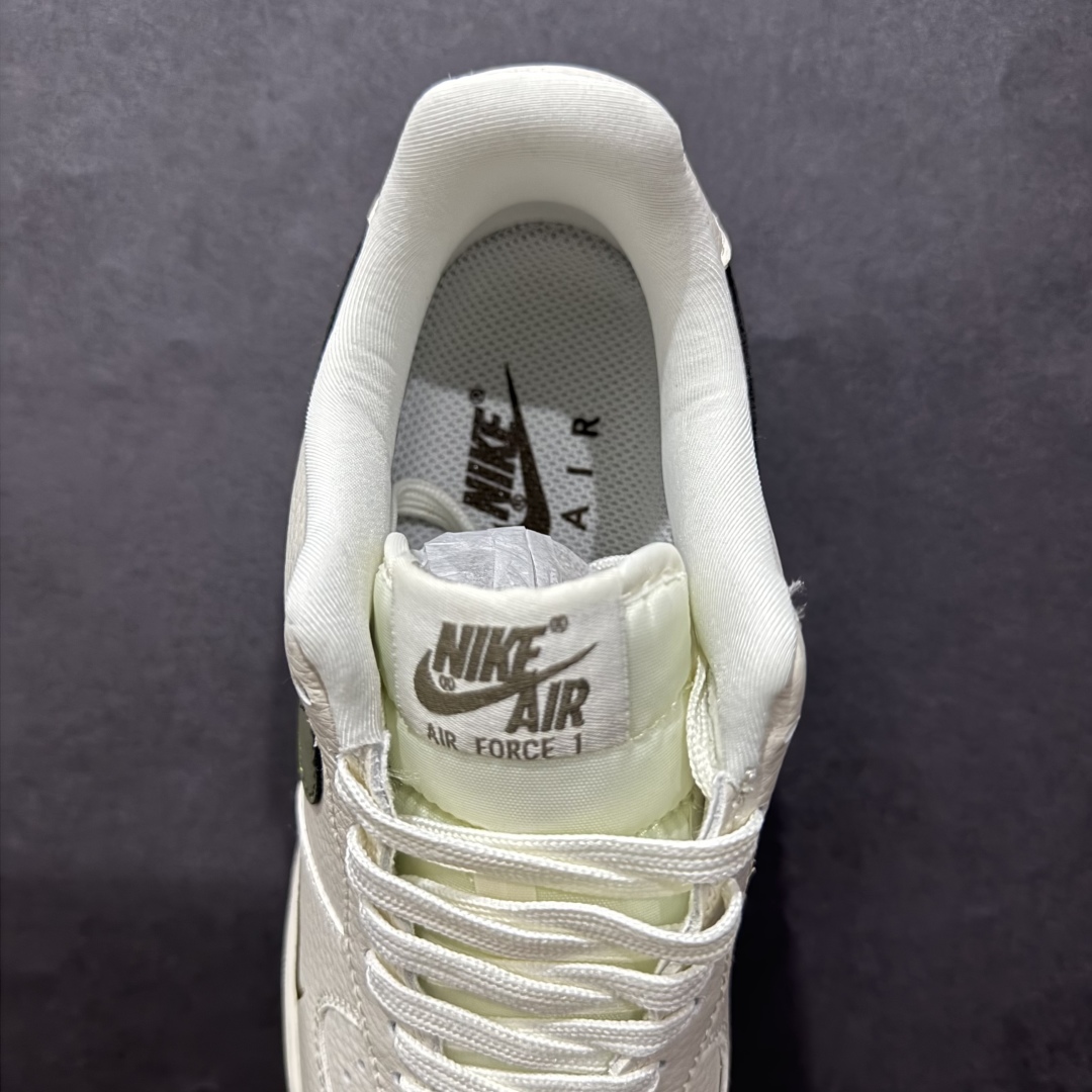 图片[7]-【定制版】海外限量发售NIke Air Force 1 \’07 Low “鬼脸联名–米白绿勾”空军一号 低帮 运动鞋 休闲鞋 折边针车 工艺难度大 原楦头原纸板 原装鞋盒 定制五金配件 内置全掌气垫 原厂鞋底货号：DF0180-007 Size：36 36.5 37.5 38 38.5 39 40 40.5 41 42 42.5 43 44 44.5 45 编码：HXS310320-莆田鞋批发中心