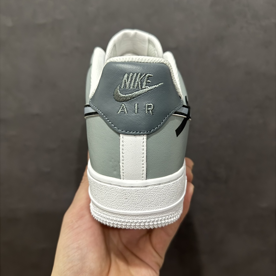 图片[4]-【公司级】Air Force 1 空军一号“手绘断勾”订制空军一号板鞋一款简约的极简风格手绘空军鞋，采用断勾设计，展现出独特的设计风格。鞋面采用高品质的皮革材质，柔软舒适，穿着舒适。鞋底采用耐磨的橡胶材质，具有优异的抗磨性能。鞋面上的空军标志是本款鞋的亮点之一，增加了鞋子的时尚感和个性。这款断勾风格的手绘空军鞋适合搭配各种服饰，无论是休闲装还是运动装都能轻松搭配。 货号：CV2288-011nSIZE：36 36.5 37.5 38 38.5 39 40 40.5 41 42 42.5 43 44 44.5 45 编码：HXS290300-莆田鞋批发中心