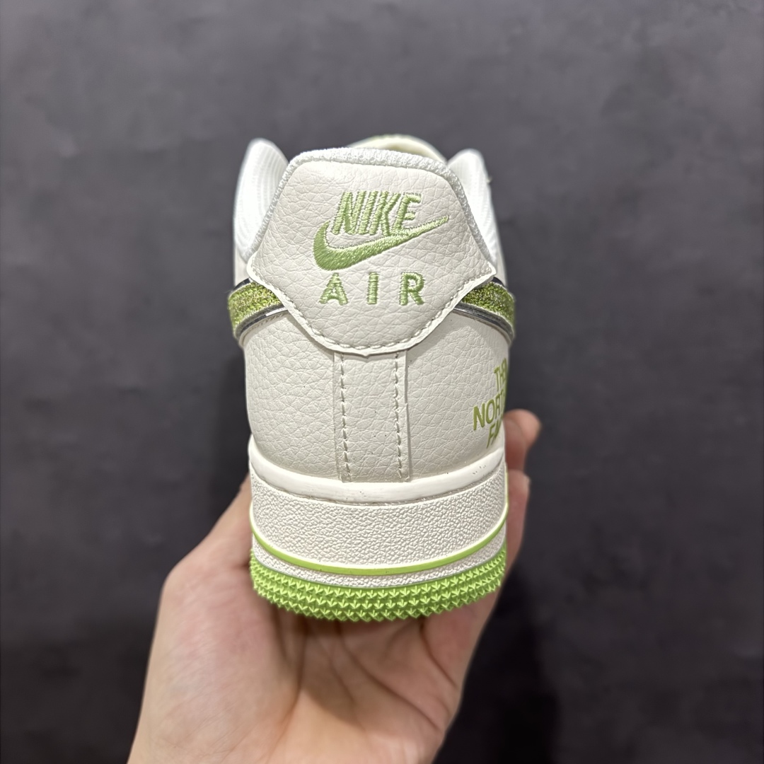 图片[4]-【公司级】海外限量发售NIke Air Force 1 \’07 Low “北面联名”空军一号 低帮 运动鞋 休闲鞋 折边针车 工艺难度大 原楦头原纸板 原装鞋盒 定制五金配件 内置全掌气垫 原厂鞋底货号：QY6818-531 Size：36 36.5 37.5 38 38.5 39 40 40.5 41 42 42.5 43 44 44.5 45 编码：CC280300-莆田鞋批发中心