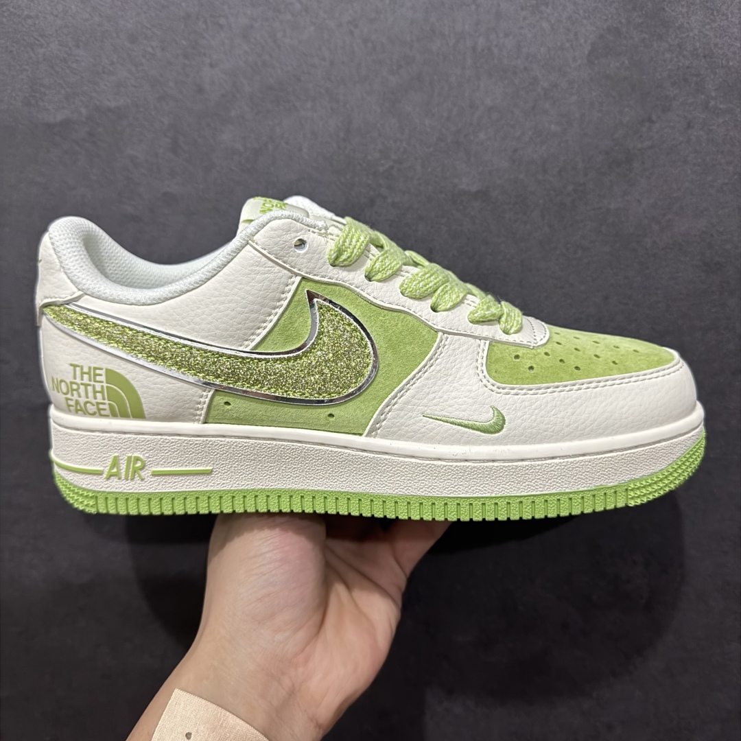 【公司级】海外限量发售NIke Air Force 1 \’07 Low “北面联名”空军一号 低帮 运动鞋 休闲鞋 折边针车 工艺难度大 原楦头原纸板 原装鞋盒 定制五金配件 内置全掌气垫 原厂鞋底货号：QY6818-531 Size：36 36.5 37.5 38 38.5 39 40 40.5 41 42 42.5 43 44 44.5 45 编码：CC280300-莆田鞋批发中心