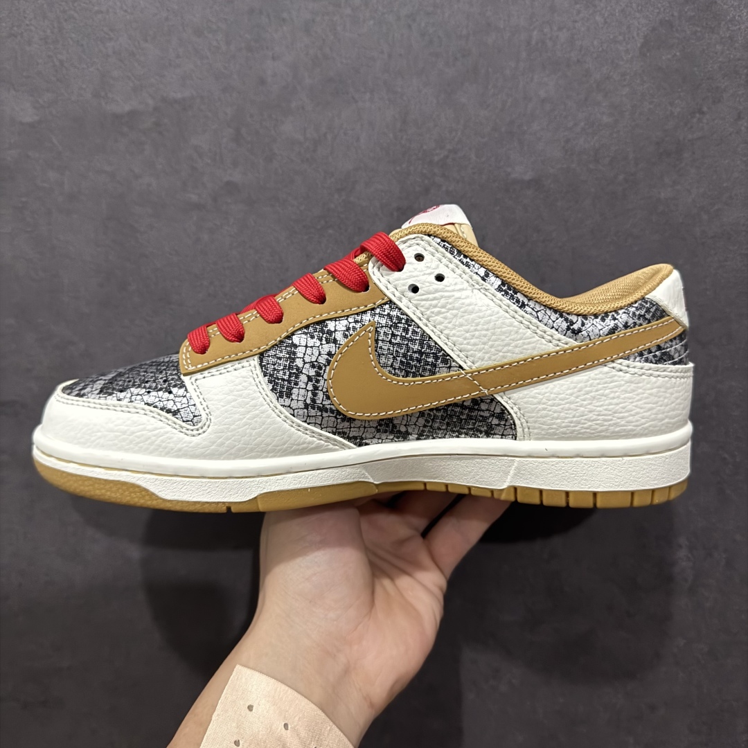 图片[2]-【定制版】喜迎新春 蛇年主题限定 DIY定制款 原装公司级 Nk SB Dunk Low 蛇年限定配色 Dunk系列复古低帮休闲百搭板鞋 CY5979-102 定制鞋盒 大厂流水作业生产 超高清洁度 皮料切割干净无任何毛边 细节完美 r 尺码：36 36.5 37.5 38 38.5 39 40 40.5 41 42 42.5 43 44 44.5 45  编码：QF300320-莆田鞋批发中心