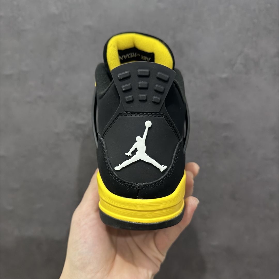 图片[4]-【头层跑量版】Air Jordan AJ4 Retro 系列n区分市面的各种假特价n全头层皮料 大底有正确刷漆n真材实料 做工扎实 拒绝劣质品质n原纸板楦头开发 完美鞋型 鞋柜必备鞋款 终端现货供应品质可见 真正好货福利白菜价💪🏻 尺码：40-46含半码 编码：WE260280-莆田鞋批发中心