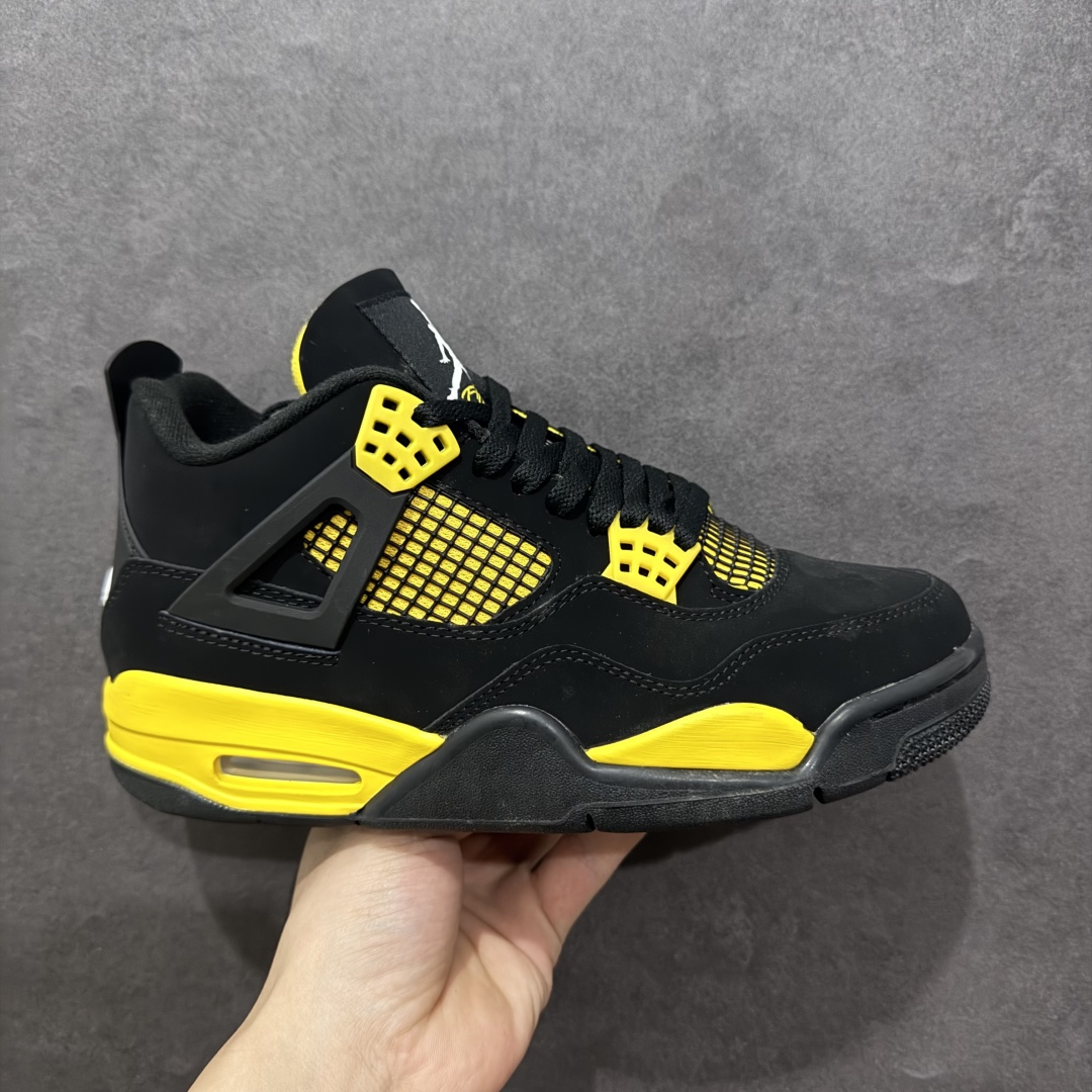 【头层跑量版】Air Jordan AJ4 Retro 系列n区分市面的各种假特价n全头层皮料 大底有正确刷漆n真材实料 做工扎实 拒绝劣质品质n原纸板楦头开发 完美鞋型 鞋柜必备鞋款 终端现货供应品质可见 真正好货福利白菜价💪🏻 尺码：40-46含半码 编码：WE260280-莆田鞋批发中心