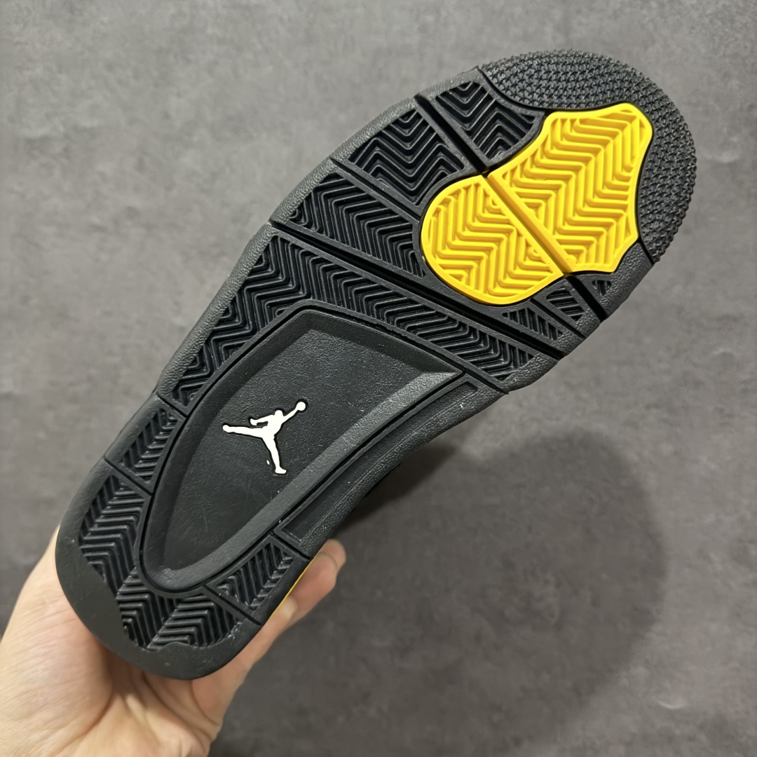 图片[9]-【头层跑量版】Air Jordan AJ4 Retro 系列n区分市面的各种假特价n全头层皮料 大底有正确刷漆n真材实料 做工扎实 拒绝劣质品质n原纸板楦头开发 完美鞋型 鞋柜必备鞋款 终端现货供应品质可见 真正好货福利白菜价💪🏻 尺码：40-46含半码 编码：WE260280-莆田鞋批发中心