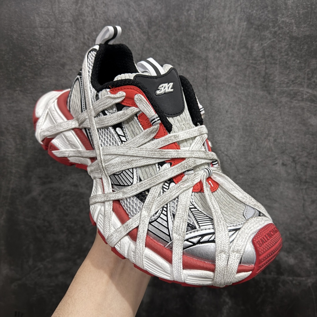 图片[3]-【XA版本】Balenciaga Sneaker Tess 3XL 十代B款 绑带 白红配色n独家纯原版本 细节精准对位官方 私模组合大底n增加全新设计 在延续 Track Trainer 户外轮廓和复杂鞋面结构的同时 更具复古风格正确原材料 手工打磨做旧 匠心最高工艺官方全套配件鞋盒 鞋带 防尘纸配套齐全nSIZE：35 36 37 38 39 40 41 42 43 44 45 46 全码出货 编码：DF440460-莆田鞋批发中心