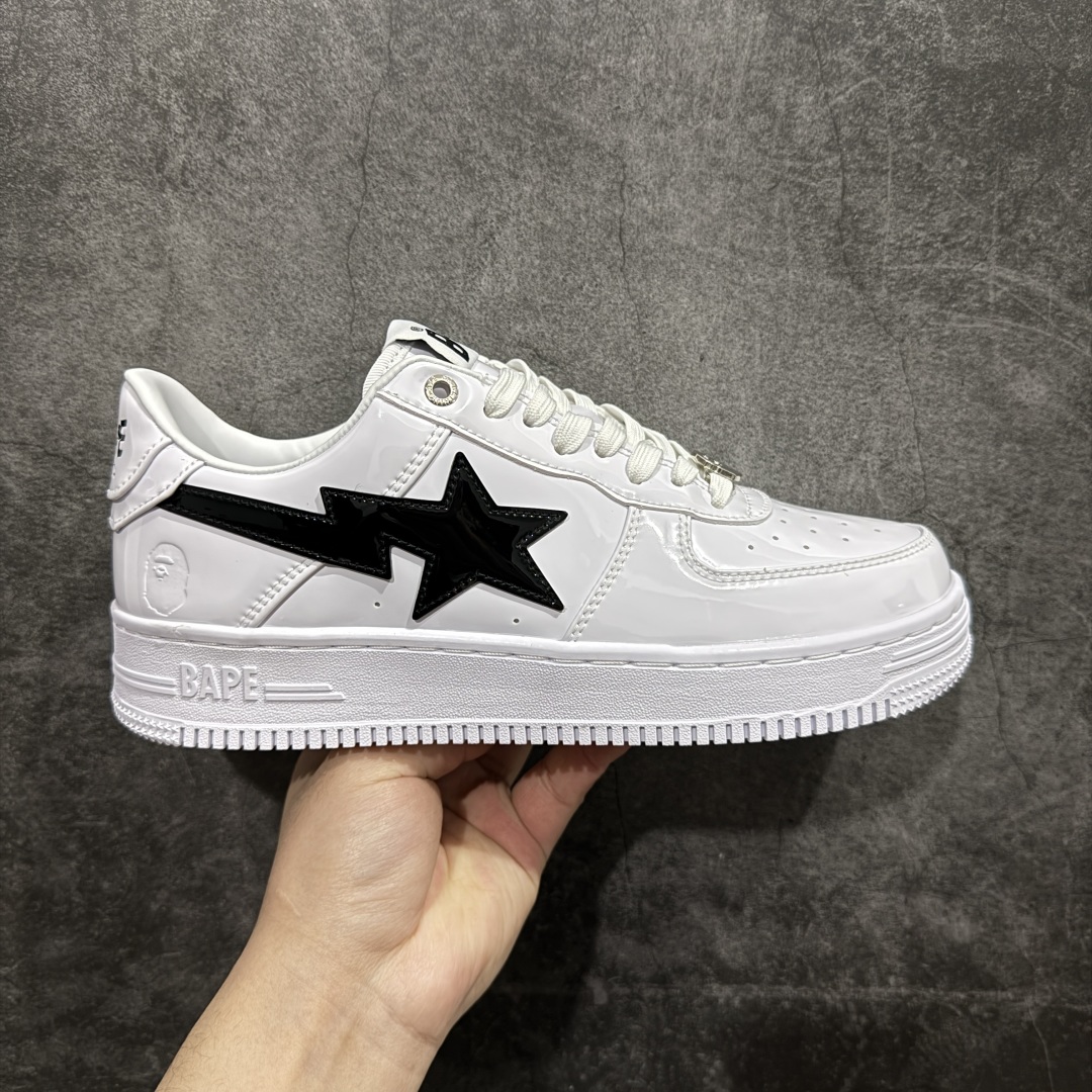 【纯原Y版】A BATHING APE STA  经典潮流 时尚板鞋 男女同款BAPE STA 是 Bape 旗下的一款运动鞋系列。BAPE STA 于 2002 年推出，该鞋款融合了 Bape 的品牌元素和风格，具有较高的辨识度。有各种丰富的颜色选择，满足不同消费者的喜好。Bape 作为著名的潮流品牌，BAPE STA 也带有浓厚的潮流感，受到许多潮流人士和明星的喜爱。对街头潮流文化产生了一定的影响。它不仅是一款运动鞋，更是潮流文化的一种象征。 尺码:36 36.5 37.5 38 38.5 40 40.5 41 42 42.5 43 44 44.5 45 46 编码：DF260280-莆田鞋批发中心