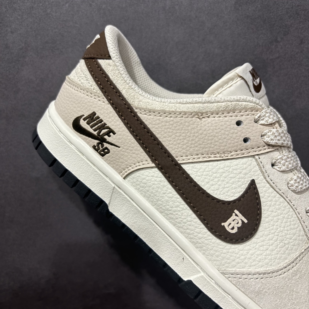 图片[6]-【定制版】Nk SB Dunk Low 巴宝莉联名 贴布棕勾 周年高端定制 低帮休闲板鞋 DJ2024-088rn定制鞋盒 大厂纯原品质出货 超高清洁度 皮料切割干净无任何毛边 细节完美 r 尺码：36 36.5 37.5 38 38.5 39 40 40.5 41 42 42.5 43 44 44.5 45  编码：HXS340360-莆田鞋批发中心