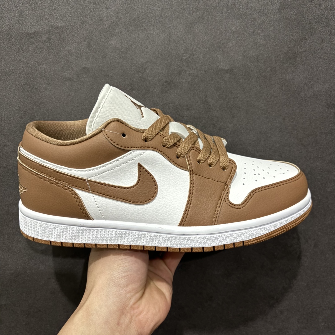 【K版】Air Jordan AJ1 Low 低帮白棕 DC0774-202nn全新流水线出品 DT版本唯一平替选择 市场第二梯队最强版 全部原鞋开发 原楦原纸板开发 全鞋电脑针车 原厂内置全掌气垫 原盒内在原标 唯一Zp原版鞋带绑法 免检产品 全新2022版型 全头层皮料 完美零毛边处理 原厂配置全掌气垫 价格定位良心 几十个配色陆续出货 SIZE：36 36.5 37.5 38 38.5 39 40 40.5 41 42 42.5 43 44 44.5 45 46 47.5 编码：LDS230250-莆田鞋批发中心