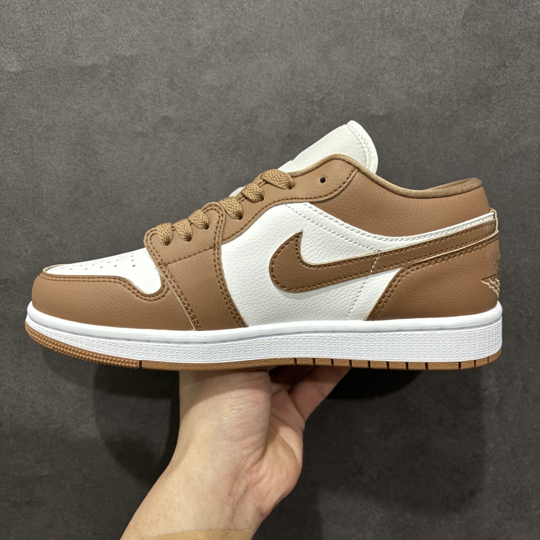 图片[2]-【K版】Air Jordan AJ1 Low 低帮白棕 DC0774-202nn全新流水线出品 DT版本唯一平替选择 市场第二梯队最强版 全部原鞋开发 原楦原纸板开发 全鞋电脑针车 原厂内置全掌气垫 原盒内在原标 唯一Zp原版鞋带绑法 免检产品 全新2022版型 全头层皮料 完美零毛边处理 原厂配置全掌气垫 价格定位良心 几十个配色陆续出货 SIZE：36 36.5 37.5 38 38.5 39 40 40.5 41 42 42.5 43 44 44.5 45 46 47.5 编码：LDS230250-莆田鞋批发中心