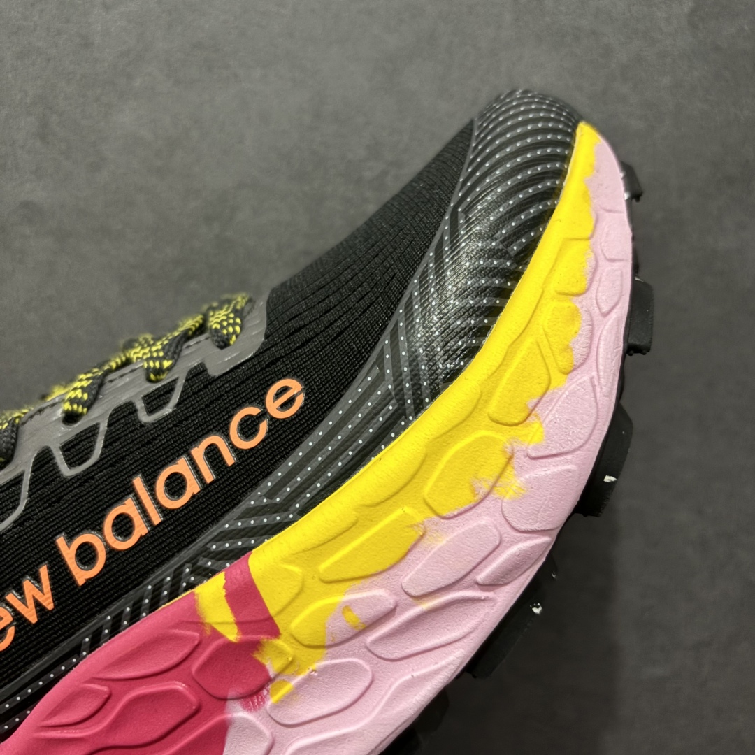 图片[5]-【公司级】New Balance NB Fresh Foam X More V3TDS 耐磨防滑低帮跑步鞋 WTMORAK3rn鞋头出色设计 塑就出众贴合感 后跟采用了舒适柔软的材料制成 赋予脚踝舒适体验 耐磨材质辅以防滑纹路 抓地力强劲！r 尺码：36 37 37.5 38 38.5 39 40 40.5 41 42 42.5 43 44 45  编码：WE230250-莆田鞋批发中心