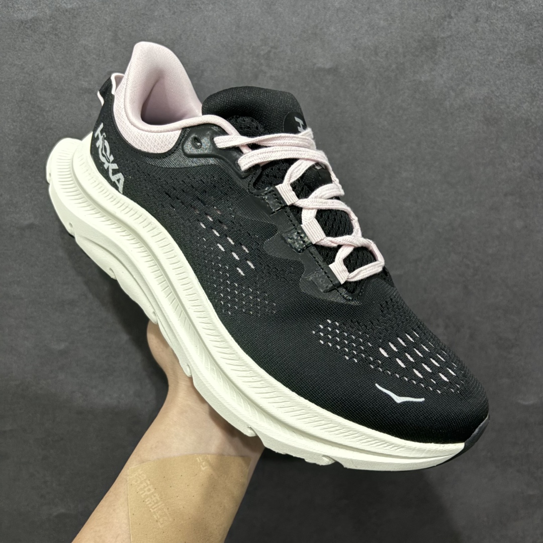 图片[3]-【绿x版】HOKA ONE ONE Kawana 2n2024新款 设计采用再生植物纤维网纱制成独特的新型鞋面 工程网纱鞋面柔软透气 搭载 HOKA 标志性缓震中底 提供贴合脚感的同时 还带来有力的支撑 可以在不同速度下兼顾耐久性 是跑步新手和运动爱好者在多场景跑步、运动健身和日常通勤时的不二之选 前后掌 5mm 落差的缓震中底与凹槽设计外底结合速度型滚动平衡技术 可在步伐转换的过程中确保平稳过渡 加长版鞋跟和符合人体工学的跟腱部结构赋予运动爱好者轻盈舒适的脚感 KAWANA 以备受追捧的 MACH 4 作为灵感之源 鞋跟处的 SwallowTail™ 几何造型可在落地时缔造流畅稳定的步态 得以实现柔韧保护 后跟延伸而出的鞋提方便穿脱 全方位提升了整双鞋的穿着体验  尺码：39 40 40.5 41 42 42.5 43 44 44.5 45 46 编码：NMLH270290-莆田鞋批发中心