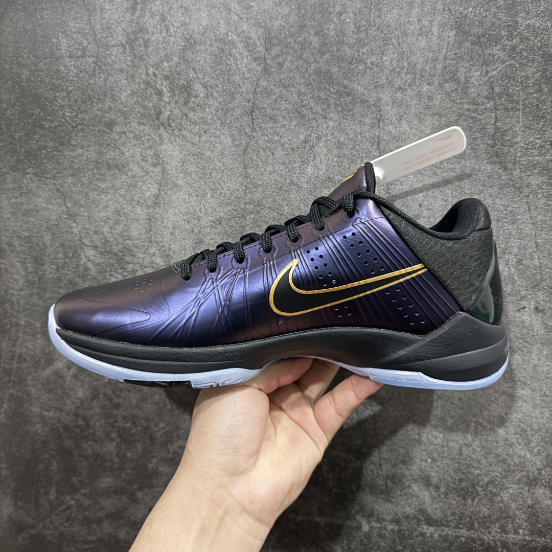 图片[2]-【灭世纯原版】NK Kobe 5 Protro\”Year of the Mamba\” 科比五代 蛇年 黑紫金 IB4481-500n灭世海外球员版 搭载最高工艺标准 版型 外观 细节 用料 不同于市场主流货品 拒绝杀猪套牌纯原套路 欢迎对比品鉴外观升级点：鞋头冲孔 后跟海绵填充 飞线质感 碳板纹理 纸板对位 悉数升级对标ZP用料升级点：前掌气垫➕后掌马蹄zoom（增配）澎湃脚感 完美解决正品后掌泡棉衰减问题版型尺码升级：海外球员版 前掌包裹提升 尺码增加US13 47.5码 适配 职业球员 灭世纯原海外球员版『质 价 比』拉满 拳打杀猪纯原 脚踢一眼假通货 高端外贸渠道口碑爆炸SIZE：39 40 40.5 41 42 42.5 43 44 44.5 45 46 47.5 编码：KJ380400-莆田鞋批发中心