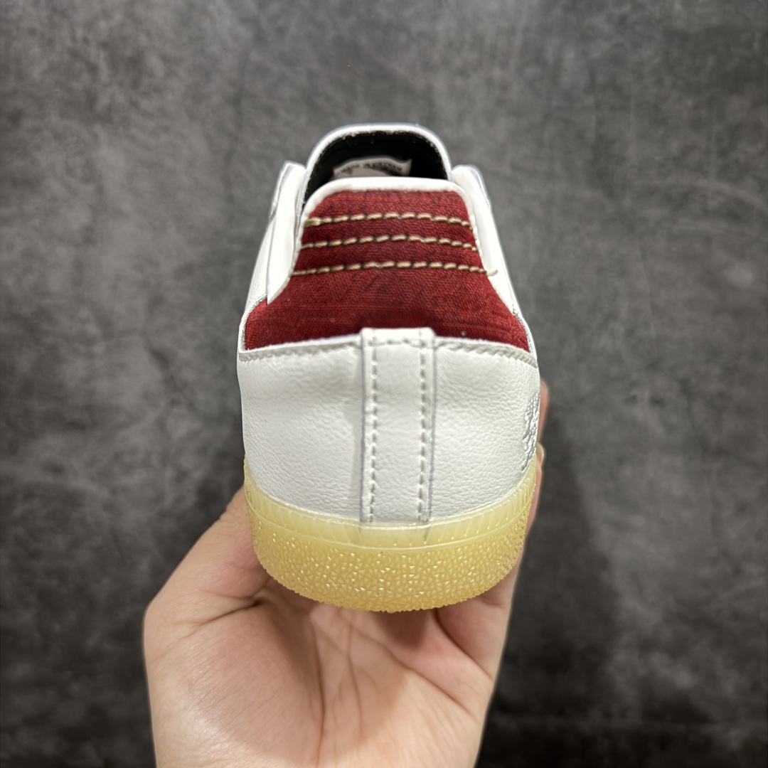 图片[4]-【正确版】adidas originals Samba OG 蛇年限定 白黑红n新年款经典运动鞋德训鞋 以白色为主，鞋头采用浅灰色麂皮呈现，后跟和鞋舌标签辅以红色丝绸纹路。最大的亮点就是黑色三道杠区域采用蛇纹打造，后跟处带有白色”發“字样，此外还附赠大红色的阿迪挂件，新年氛围感拉满。 货号:JQ5976 Size：35 36 36.5 37 38 38.5 39 40 40.5 41 42 42.5 43 44 45 编码：DZ230250-莆田鞋批发中心