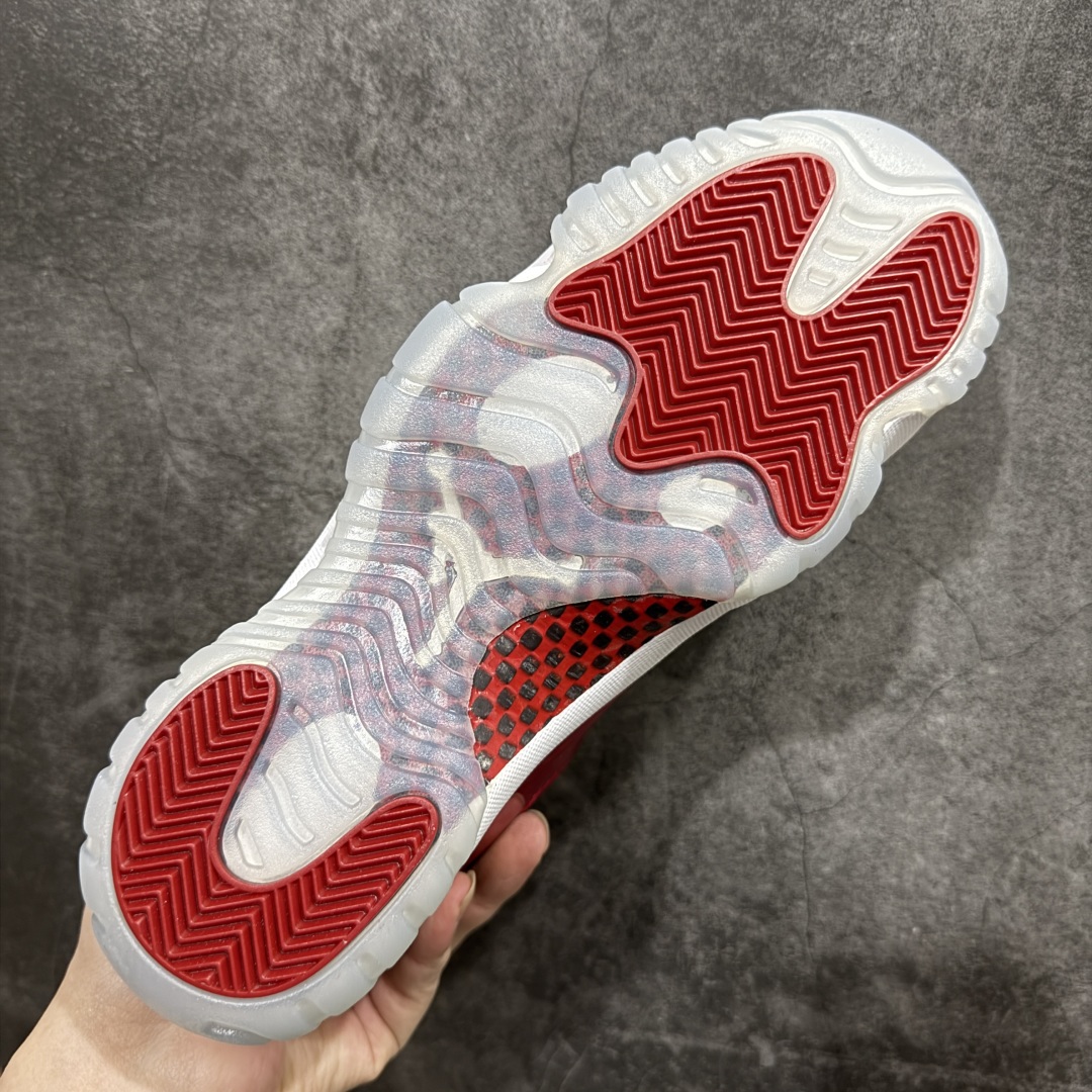 图片[9]-【裁片特价】Air Jordan AJ11 \”Cherry\” 樱桃白红 CT8012-116 原楦原档案数据开模打造 原厂中底拉帮钢印 原厂漆皮 防冻不开裂 头层皮料 原装鞋撑 水晶大底正确色度色泽 原楦原数据刺绣 原厂车缝走线及对位 毫厘不差 飞人logo采用原数据电脑刺绣 原装正品碳纤维真实碳板 增强抗扭 原内标 原盒标 正确官方原盒 原厂防氧化水晶外底 原厂配套厂全掌solo气垫 尺码对应库存明细‼️ 编码：GQ290320-莆田鞋批发中心