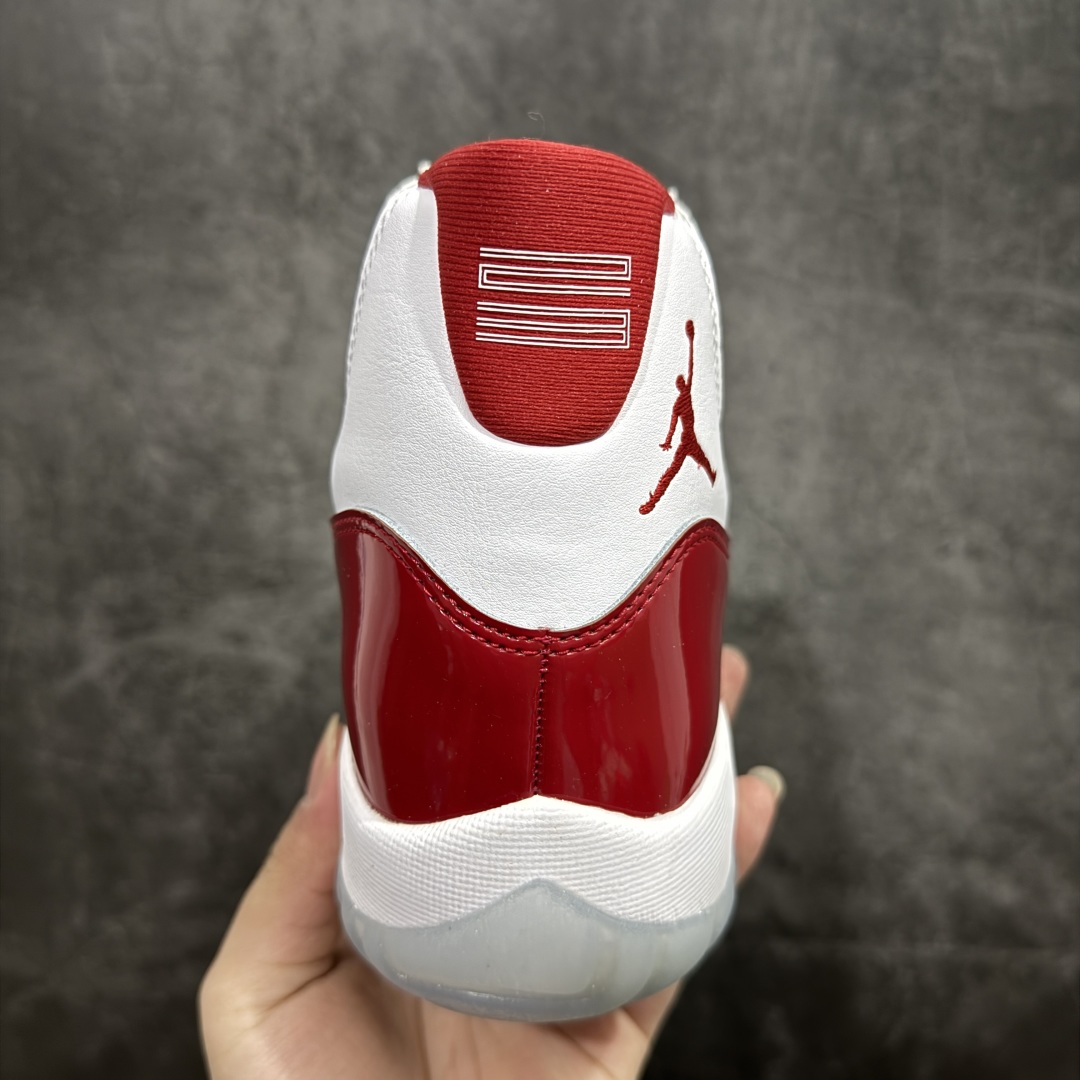 图片[4]-【裁片特价】Air Jordan AJ11 \”Cherry\” 樱桃白红 CT8012-116 原楦原档案数据开模打造 原厂中底拉帮钢印 原厂漆皮 防冻不开裂 头层皮料 原装鞋撑 水晶大底正确色度色泽 原楦原数据刺绣 原厂车缝走线及对位 毫厘不差 飞人logo采用原数据电脑刺绣 原装正品碳纤维真实碳板 增强抗扭 原内标 原盒标 正确官方原盒 原厂防氧化水晶外底 原厂配套厂全掌solo气垫 尺码对应库存明细‼️ 编码：GQ290320-莆田鞋批发中心