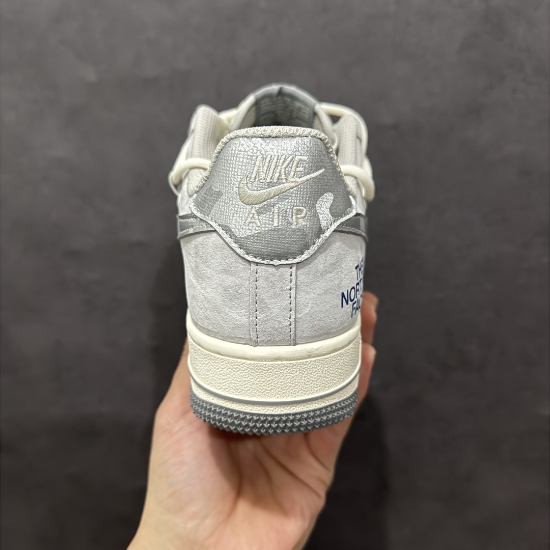 图片[4]-【公司级】Nike Air Force 1 Low 07 x The North Face 米灰小钩绑带n原楦头原纸板 打造纯正低帮空军版型 专注外贸渠道 全掌内置蜂窝气垫原盒配件 原厂中底钢印、拉帮完美官方货号：DM6688 016 Size：36 36.5 37.5 38 38.5 39 40 40.5 41 42 42.5 43 44 44.5 45 编码：HXS310320-莆田鞋批发中心