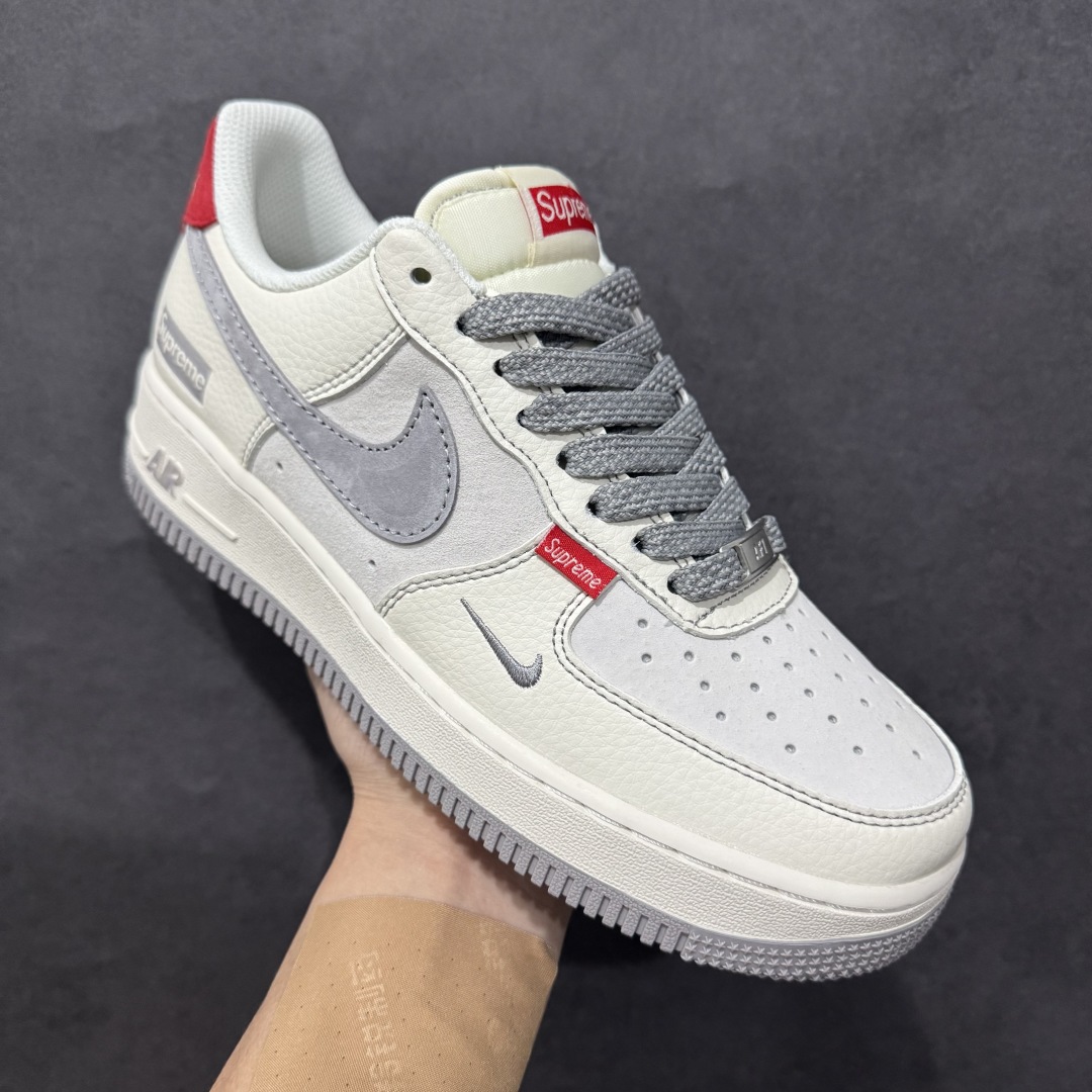 图片[3]-【定制版】Nike Air Force 1 Low 07 x Supreme 白灰红小钩满天星n原楦头原纸板 打造纯正低帮空军版型 专注外贸渠道 全掌内置蜂窝气垫原盒配件 原厂中底钢印、拉帮完美官方货号：BB7518 020 Size：36 36.5 37.5 38 38.5 39 40 40.5 41 42 42.5 43 44 44.5 45 编码：HXS310320-莆田鞋批发中心