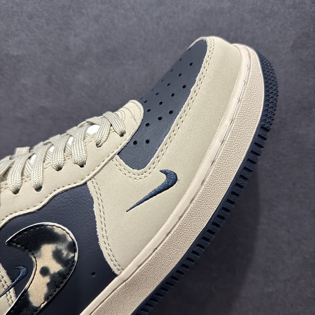 图片[5]-【公司级】Nike Air Force 1 Low 07 x Stussy 棕灰小钩n原楦头原纸板 打造纯正低帮空军版型 专注外贸渠道 全掌内置蜂窝气垫原盒配件 原厂中底钢印、拉帮完美官方货号：KK1988 033 Size：36 36.5 37.5 38 38.5 39 40 40.5 41 42 42.5 43 44 44.5 45 编码：HXS310320-莆田鞋批发中心