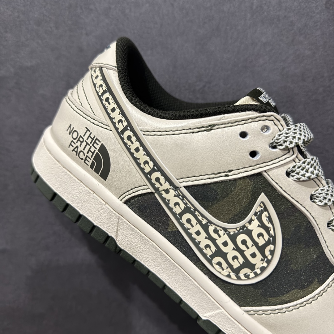 图片[6]-【定制版】Nk SB Dunk Low 北面 x CDG 三方联名 周年高端定制 低帮休闲板鞋rn#定制鞋盒 大厂纯原品质出货 超高清洁度 皮料切割干净无任何毛边 细节完美 r 货号：DM6868-015 尺码：36 36.5 37.5 38 38.5 39 40 40.5 41 42 42.5 43 44 44.5 45 编码：HXS340360-莆田鞋批发中心