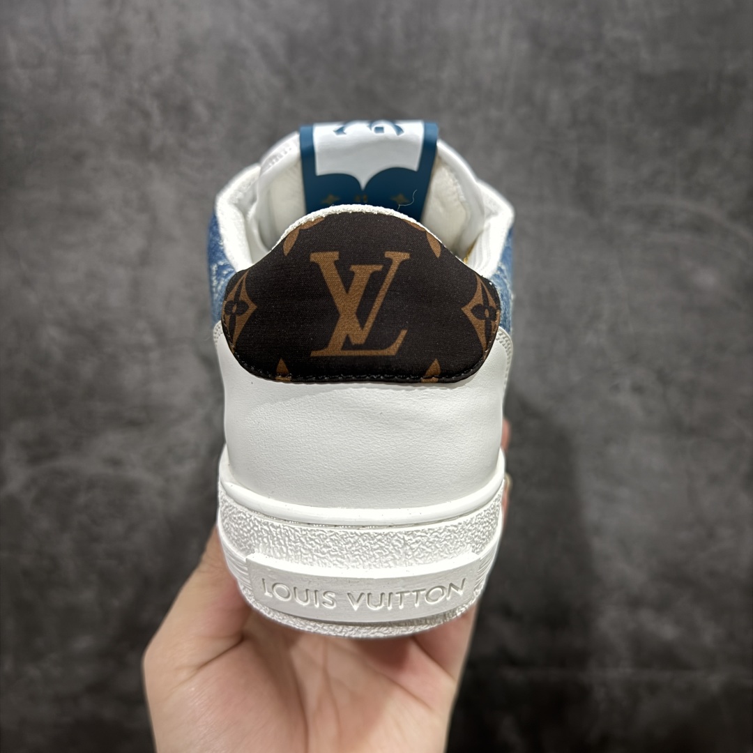 图片[4]-【广东纯原版本】LOUIS VUITTON Charlie 牛仔布 拼接低帮 时尚板鞋男士低帮运动鞋n头层牛皮打造，皮质柔软细腻n脚感舒适透气！轻盈原版大底nMonogram 花卉装饰，鞋舌和侧面饰有 Lv品牌字母，n细节处处彰显设计师用心！ Size：35-45 编码：KH380400-莆田鞋批发中心