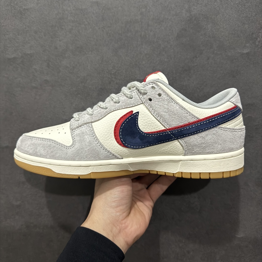 图片[2]-【定制版】Nk SB Dunk Low UN联名 猪生胶黑勾 周年高端定制 低帮休闲板鞋 DM6868-032rn#定制鞋盒 大厂纯原品质出货 超高清洁度 皮料切割干净无任何毛边 细节完美 r 尺码：36 36.5 37.5 38 38.5 39 40 40.5 41 42 42.5 43 44 44.5 45  编码：HXS340360-莆田鞋批发中心