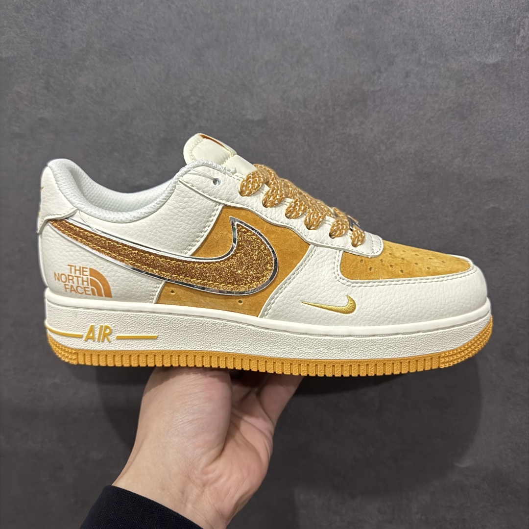 【公司级】Nike Air Force 1 Low 北面联名n原楦头原纸板 打造纯正空军版型 专注外贸渠道 全掌内置蜂窝气垫原盒配件 原厂中底钢印、拉帮完美  官方货号：QY6818 533 Size：36 36.5 37.5 38 38.5 39 40 40.5 41 42 42.5 43 44 45  编码：CC280300-莆田鞋批发中心