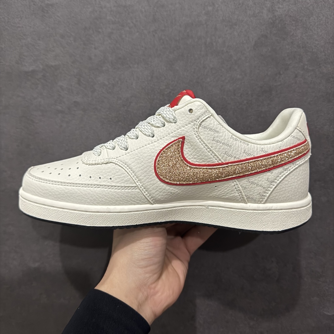 图片[2]-【公司级】Nike Court Vision Low x Stussy x Supreme 白红满天星n休闲运动板鞋 纯原版本n低帮百搭透气休闲运动板鞋，经典耐用的设计n兼顾舒适脚感和出众风范，演绎匠心之作n结构性的支撑贴合感结合复古篮球设计，塑就场外全明星风范官方货号: FD5188 126n码数：36 36.5 37.5 38 38.5 39 40 40.5 41 42 42.5 43 44 44.5 45 编码：CC260280-莆田鞋批发中心