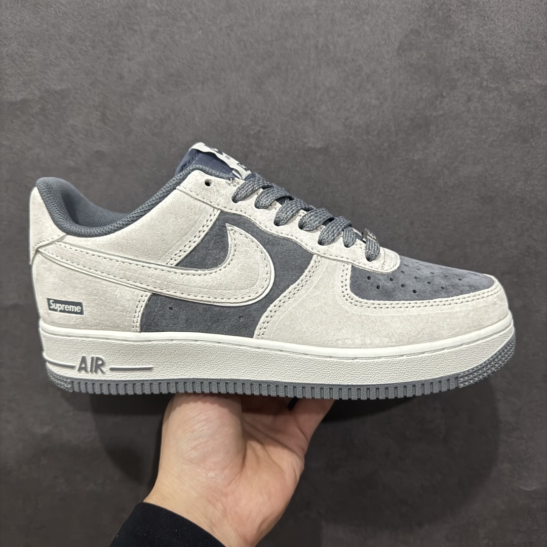 【公司级】Suprene x Air Force 1 Low 浅深灰拼接麂皮n原楦头原纸板 打造纯正空军版型n#专注外贸渠道 全掌内置蜂窝气垫 #原盒配件 原厂中底钢印、拉帮完美 官方同步上架 货号：ME2392-107 Size：36 36.5 37.5 38 38.5 39 40 40.5 41 42 42.5 43 44 44.5 45 编码：LF310320-莆田鞋批发中心