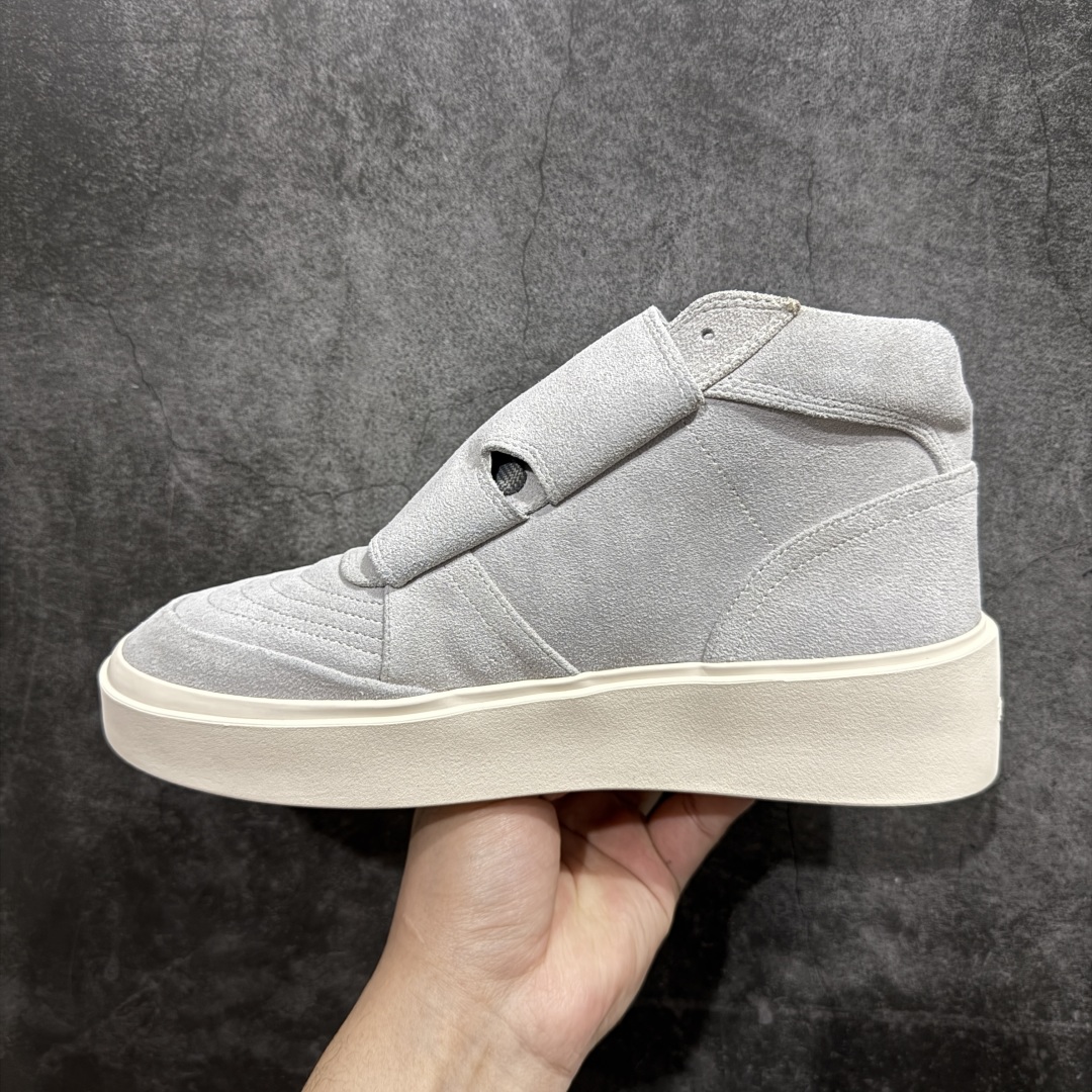 图片[2]-【广东纯原版本】敬畏上帝/Fear of God FOG 101 High Top Sneaker 高帮板鞋 夜蓝浅灰米白色 欧美范儿必备 洛杉矶街头奢牌 平底低帮增高系带百搭休闲运动板鞋 附赠精致鞋带与配防尘袋配件 采用翻毛皮与牛剖革鞋面材质 外置耐磨橡胶大底Size：39 40 41 42 43 44 45 编码：TL410430-莆田鞋批发中心