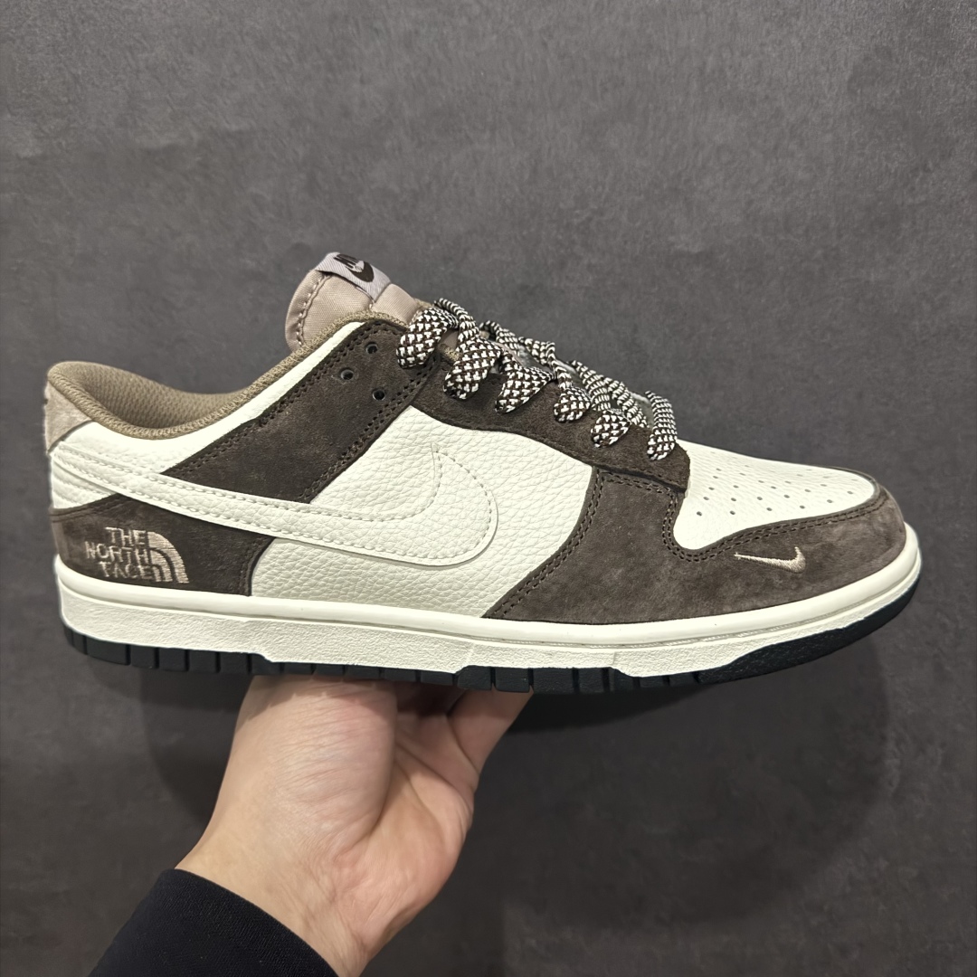 【定制版】Nk SB Dunk Low 北面联名 黑褐 周年高端定制 低帮休闲板鞋rn#定制鞋盒 大厂纯原品质出货 超高清洁度 皮料切割干净无任何毛边 细节完美 r 货号： DJ2024-058 尺码：36 36.5 37.5 38 38.5 39 40 40.5 41 42 42.5 43 44 44.5 45  编码：HXS340360-莆田鞋批发中心