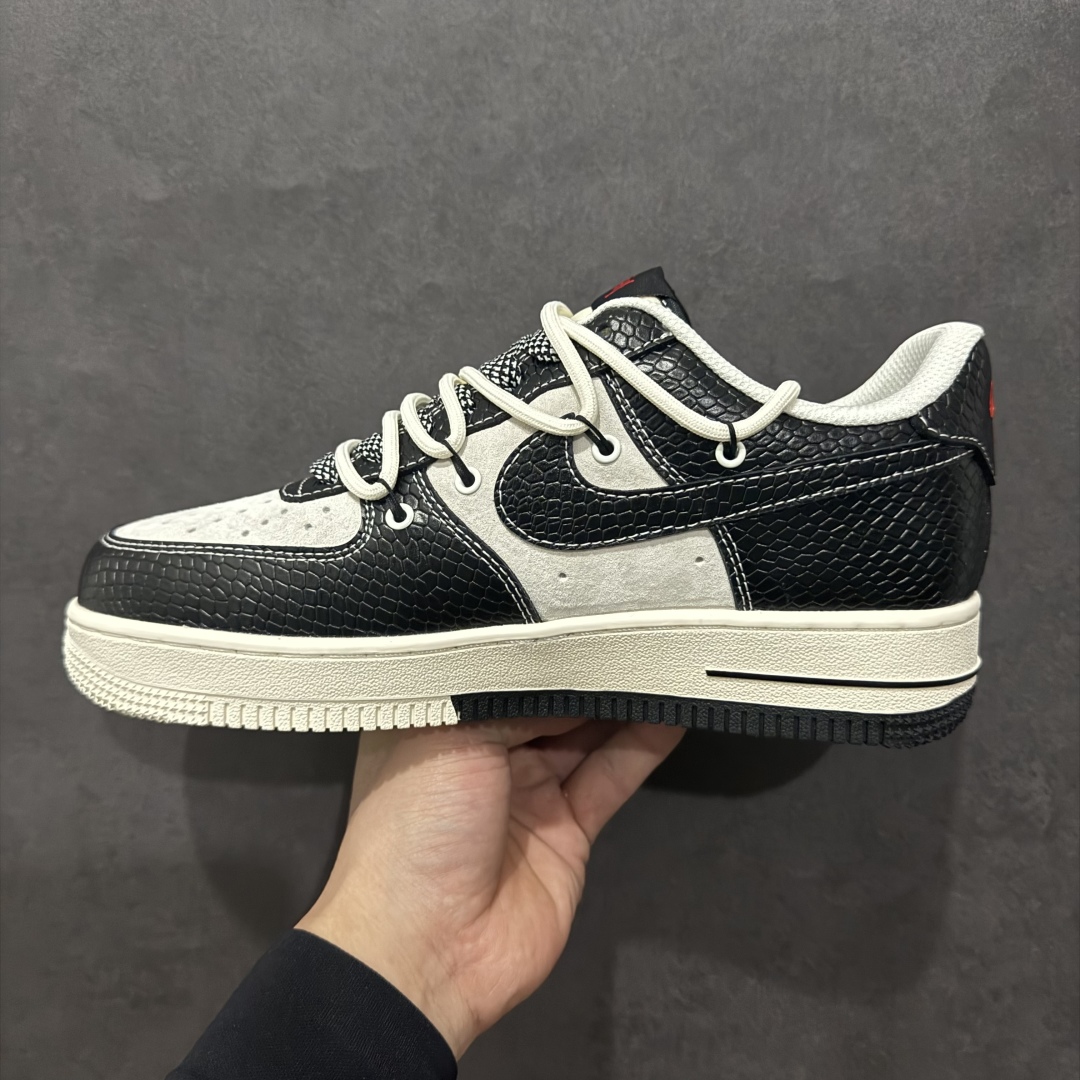 图片[2]-Nike Air Force 1 Low 07 x Stussy 蛇年限定 灰黑小钩满天星绑带n原楦头原纸板 打造纯正低帮空军版型 专注外贸渠道 全掌内置蜂窝气垫原盒配件 原厂中底钢印、拉帮完美官方货号：DM6688 013 Size：36 36.5 37.5 38 38.5 39 40 40.5 41 42 42.5 43 44 44.5 45 编码：HXS310320-莆田鞋批发中心