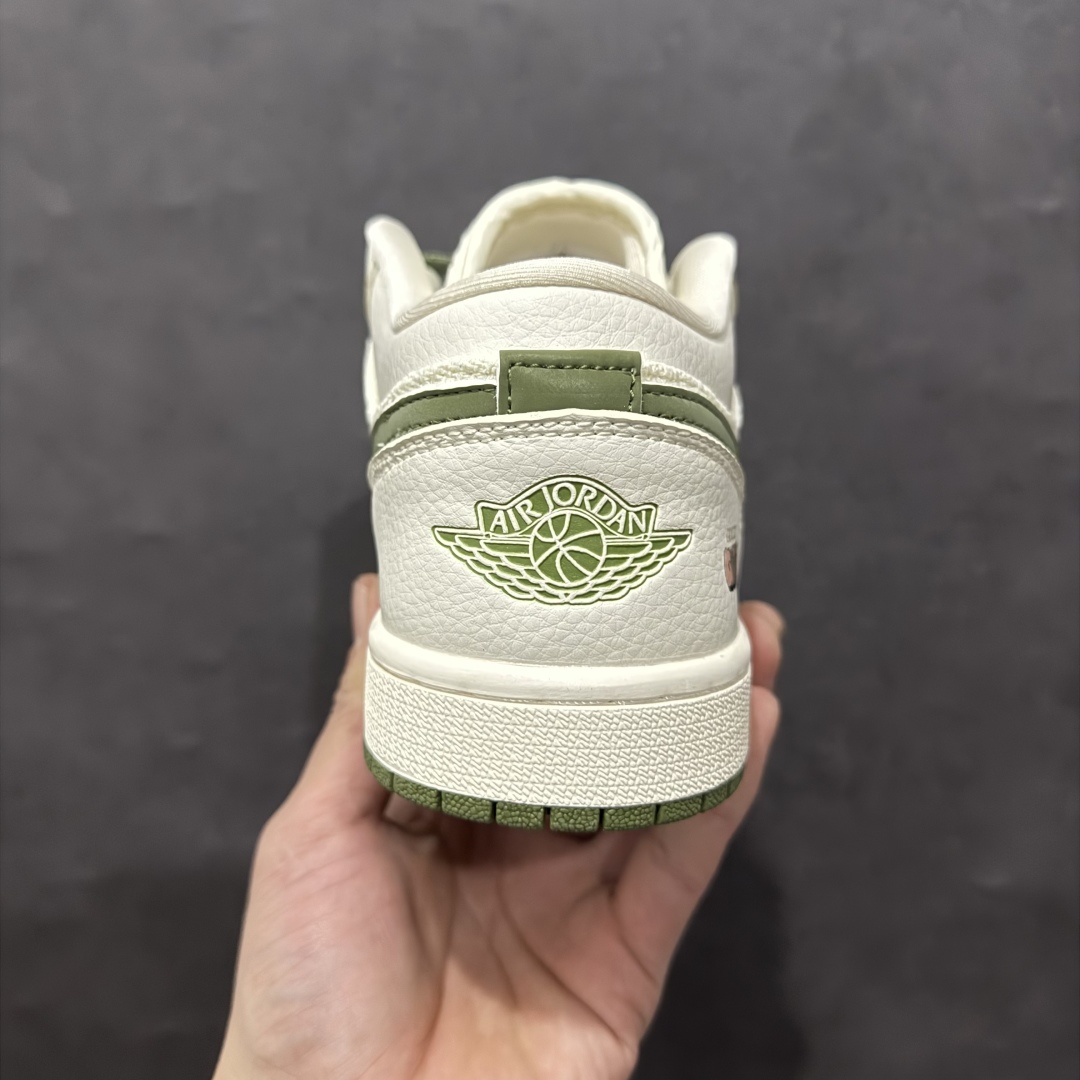 图片[4]-【定制版】Air Jordan 1 Low AJ1 乔1 古驰联名-米绿针织 高端定制 低帮复古篮球鞋rn#定制鞋盒 大厂纯原品质出货 超高清洁度 皮料切割干净无任何毛边 细节完美货号：DM5688-103r 尺码：36 36.5 37.5 38 38.5 39 40 40.5 41 42 42.5 43 44 44.5 45  编码：HXS260280-莆田鞋批发中心