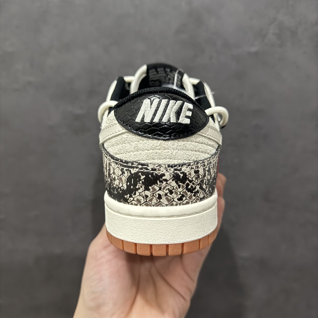 图片[4]-【定制版】Nk SB Dunk Low 蛇年系列 蛇鳞白勾 高端定制 低帮休闲板鞋n#定制鞋盒 大厂纯原品质出货 超高清洁度 皮料切割干净无任何毛边 细节完美货号：YX5066-275 尺码：36 36.5 37.5 38 38.5 39 40 40.5 41 42 42.5 43 44 44.5 45 编码：HXS340360-莆田鞋批发中心