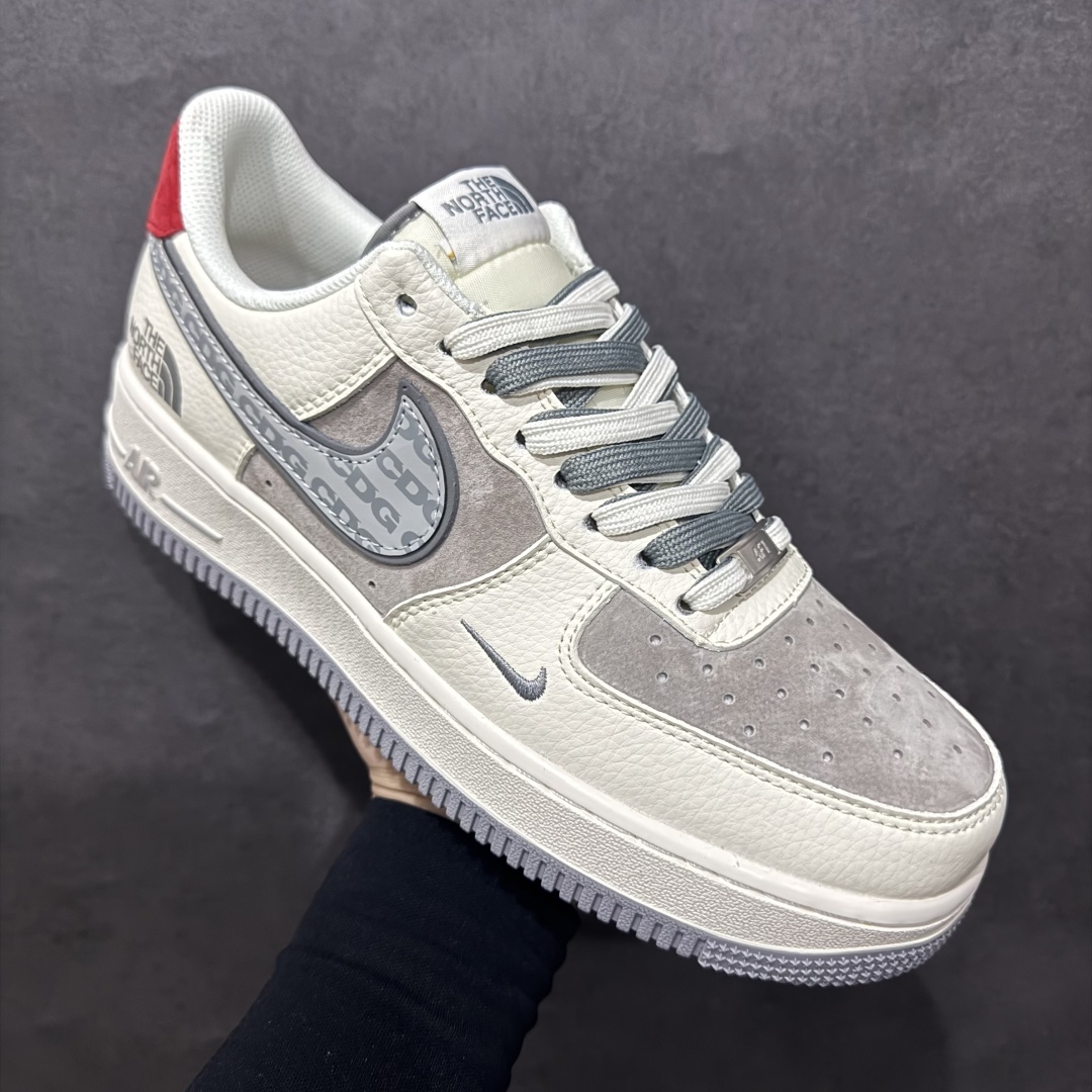 图片[3]-【定制版】Nike Air Force 1 Low 07 x The North Face x CDG 白灰小钩双鞋带n原楦头原纸板 打造纯正低帮空军版型 专注外贸渠道 全掌内置蜂窝气垫原盒配件 原厂中底钢印、拉帮完美官方货号：DM6868 049 Size：36 36.5 37.5 38 38.5 39 40 40.5 41 42 42.5 43 44 44.5 45 编码：HXS310320-莆田鞋批发中心