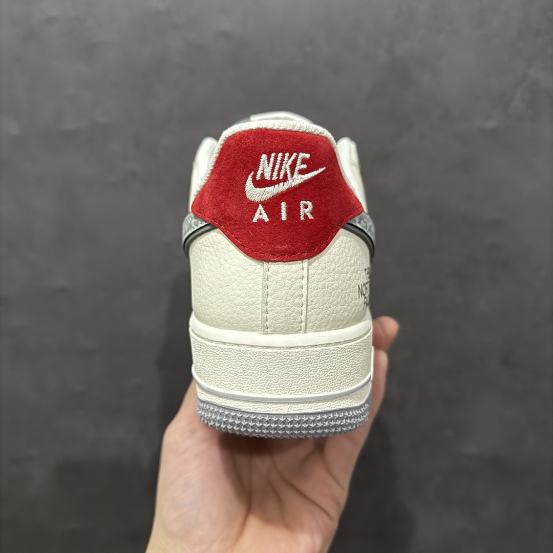 图片[4]-【定制版】Nike Air Force 1 Low 07 x The North Face x CDG 白灰小钩双鞋带n原楦头原纸板 打造纯正低帮空军版型 专注外贸渠道 全掌内置蜂窝气垫原盒配件 原厂中底钢印、拉帮完美官方货号：DM6868 049 Size：36 36.5 37.5 38 38.5 39 40 40.5 41 42 42.5 43 44 44.5 45 编码：HXS310320-莆田鞋批发中心