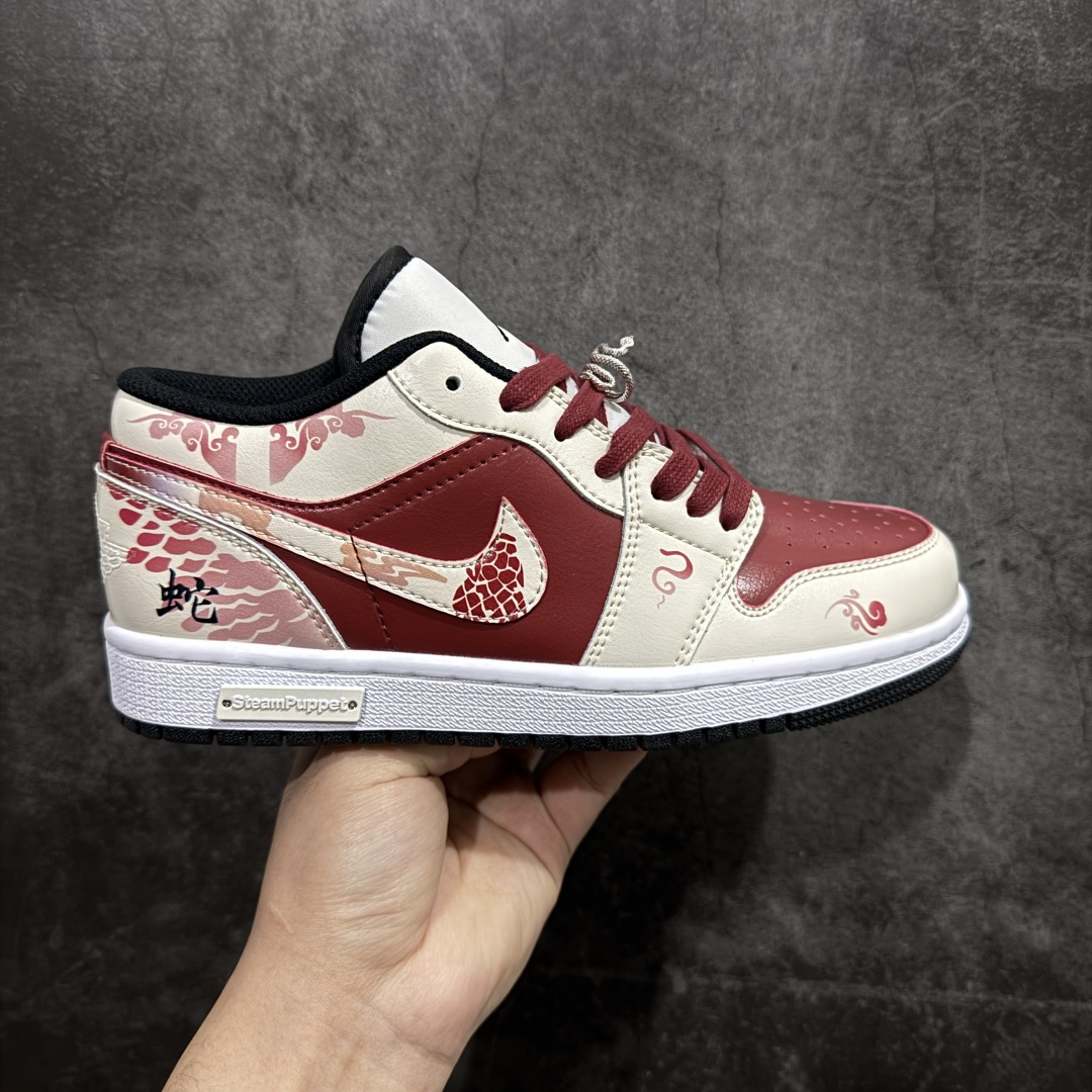 【K版礼盒版】Air Jordan 1 Retro Low CNY 乔丹1代低帮蛇年限定蛇来运转🐍 货号：553560-132n码数：36 36.5 37.5 38 38.5 39 40 40.5 41 42 42.5 43 44 44.5 45 46 编码：YQ250260-莆田鞋批发中心