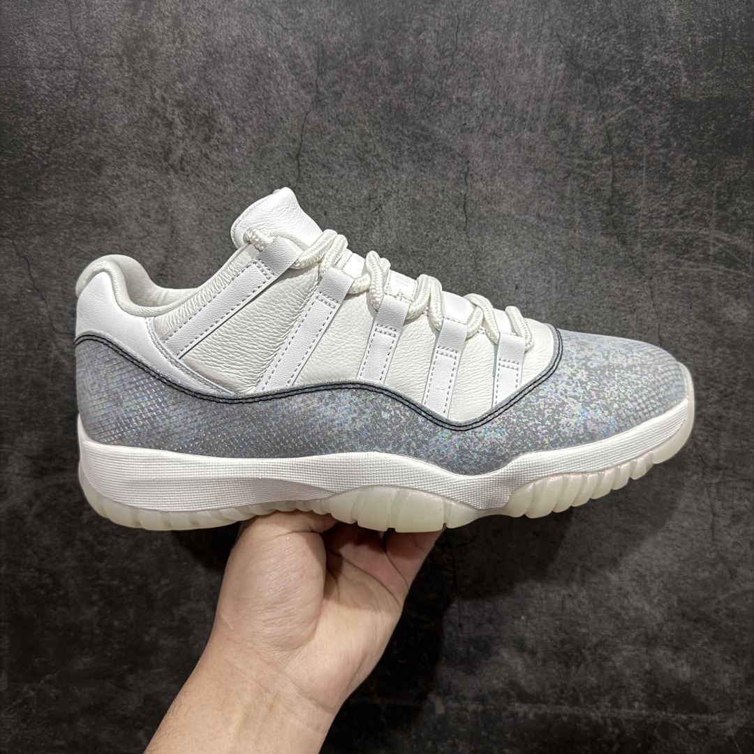 【XP纯原】Air Jordan 11 Low AJ11乔11 \” CNY\” 蛇年彩喷限定 撕撕乐 男子文化篮球鞋 HQ7000-001n专业AJ外贸大厂出品 纯原质感进口头层皮料 中底拉帮线整体清洁度等各方面细节完全一键转发碾压市面诸多嘴炮\”纯原\” 尺码：40 40.5 41 42 42.5 43 44 44.5 45 46 47.5编号：X1460480-莆田鞋批发中心