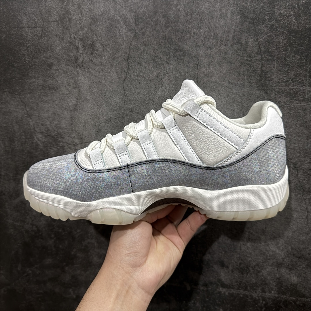 图片[2]-【XP纯原】Air Jordan 11 Low AJ11乔11 \” CNY\” 蛇年彩喷限定 撕撕乐 男子文化篮球鞋 HQ7000-001n专业AJ外贸大厂出品 纯原质感进口头层皮料 中底拉帮线整体清洁度等各方面细节完全一键转发碾压市面诸多嘴炮\”纯原\” 尺码：40 40.5 41 42 42.5 43 44 44.5 45 46 47.5编号：X1460480-莆田鞋批发中心