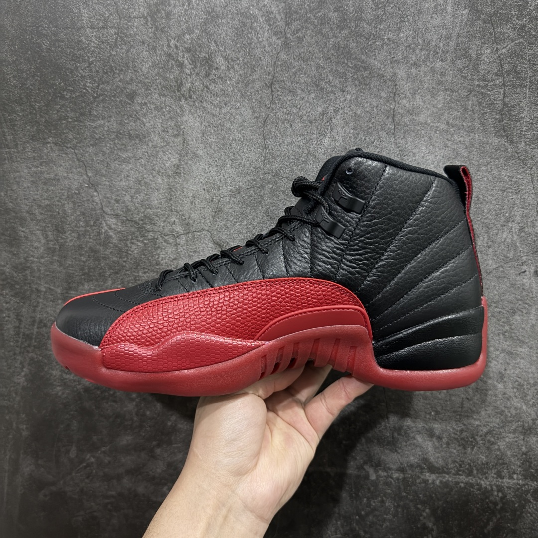 图片[2]-【莞产裁片版】Air Jordan AJ12 Retro 潮流 中帮 复古篮球鞋 黑红 CT8013-002nn原楦原纸板开发 原汁原味12代鞋型进口原厂皮料 超软荔枝皮 质感满分n原厂碳板 原装材料 原厂定制金属扣 原厂电绣 支持与公司货全方位对比 只服务于5%懂鞋的高端客户 发国外可支持各种retail商店充正寄售 SIZE：40 40.5 41 42 42.5 43 44 44.5 45 45.5 46 47.5 编码：BD490520-莆田鞋批发中心