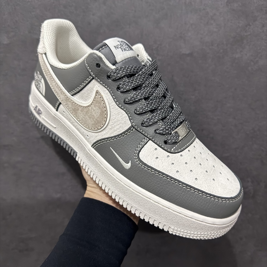 图片[3]-【公司级】Nike Air Force 1 Low 07 x The North Face 白灰小钩满天星n原楦头原纸板 打造纯正低帮空军版型 专注外贸渠道 全掌内置蜂窝气垫原盒配件 原厂中底钢印、拉帮完美官方货号：DM6868 046 Size：36 36.5 37.5 38 38.5 39 40 40.5 41 42 42.5 43 44 44.5 45 编码：HXS310320-莆田鞋批发中心