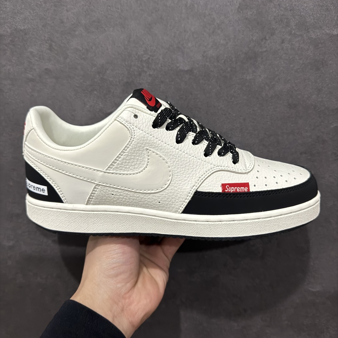 【定制版】Nike Court Vision Low Supreme联名n休闲运动板鞋 纯原版本n低帮百搭透气休闲运动板鞋，经典耐用的设计，兼顾舒适脚感和出众风范，演绎匠心之作。结构性的支撑贴合感结合复古篮球设计，塑就场外全明星风范官方货号: FD5188 127 尺码：36 36.5 37.5 38 38.5 39 40 40.5 41 42 42.5 43 44 44.5 45 编码：CC2602805-莆田鞋批发中心